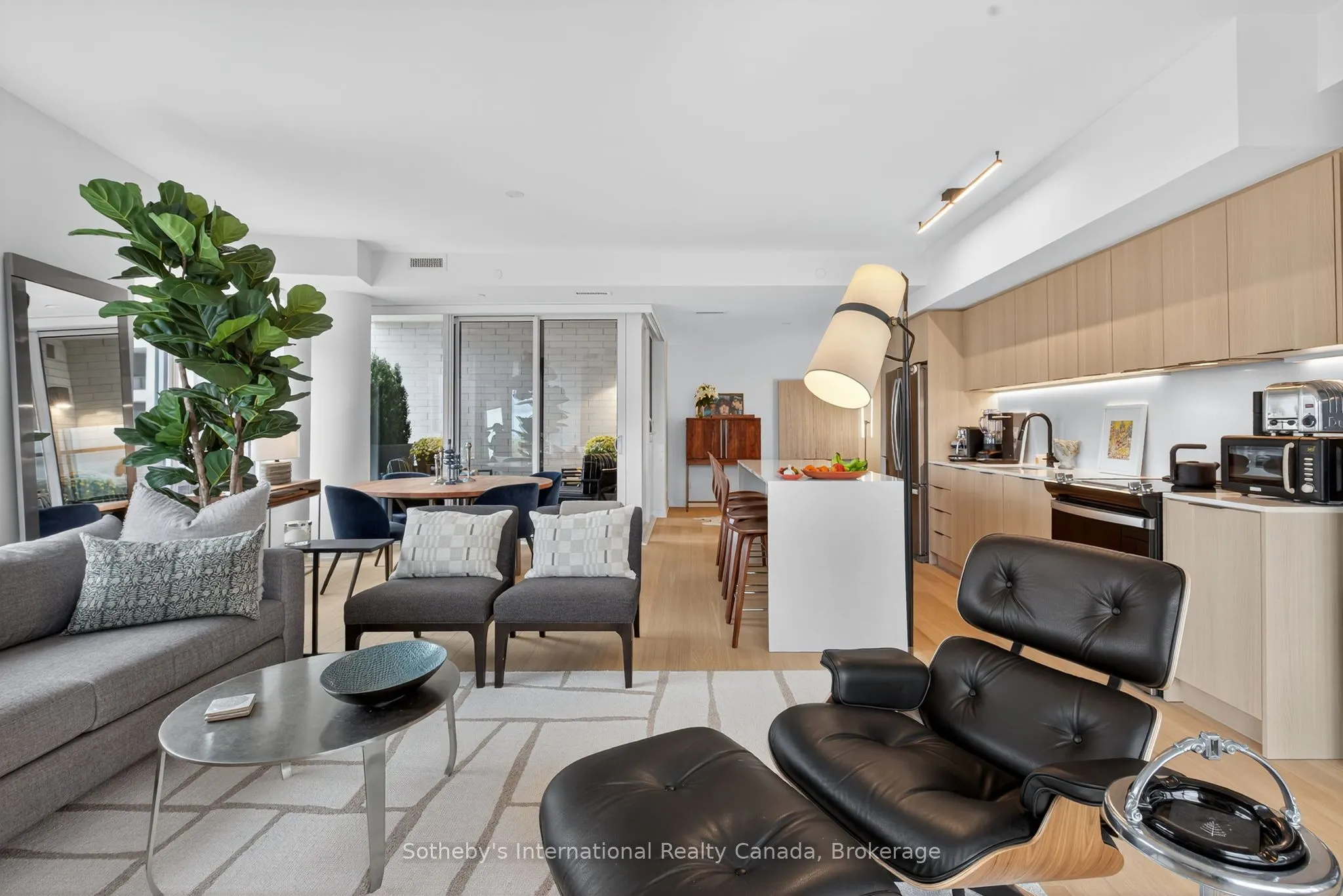 31 Huron Street, #224