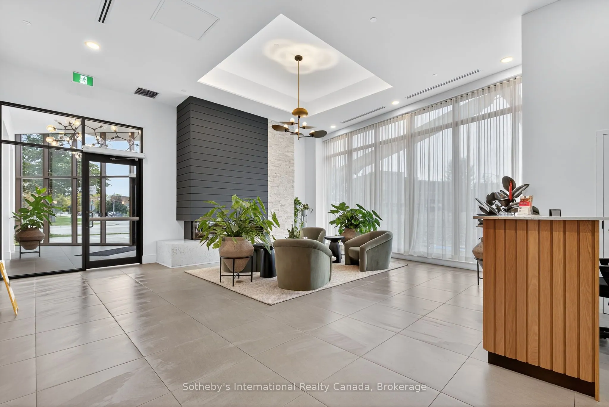 31 Huron Street, #224