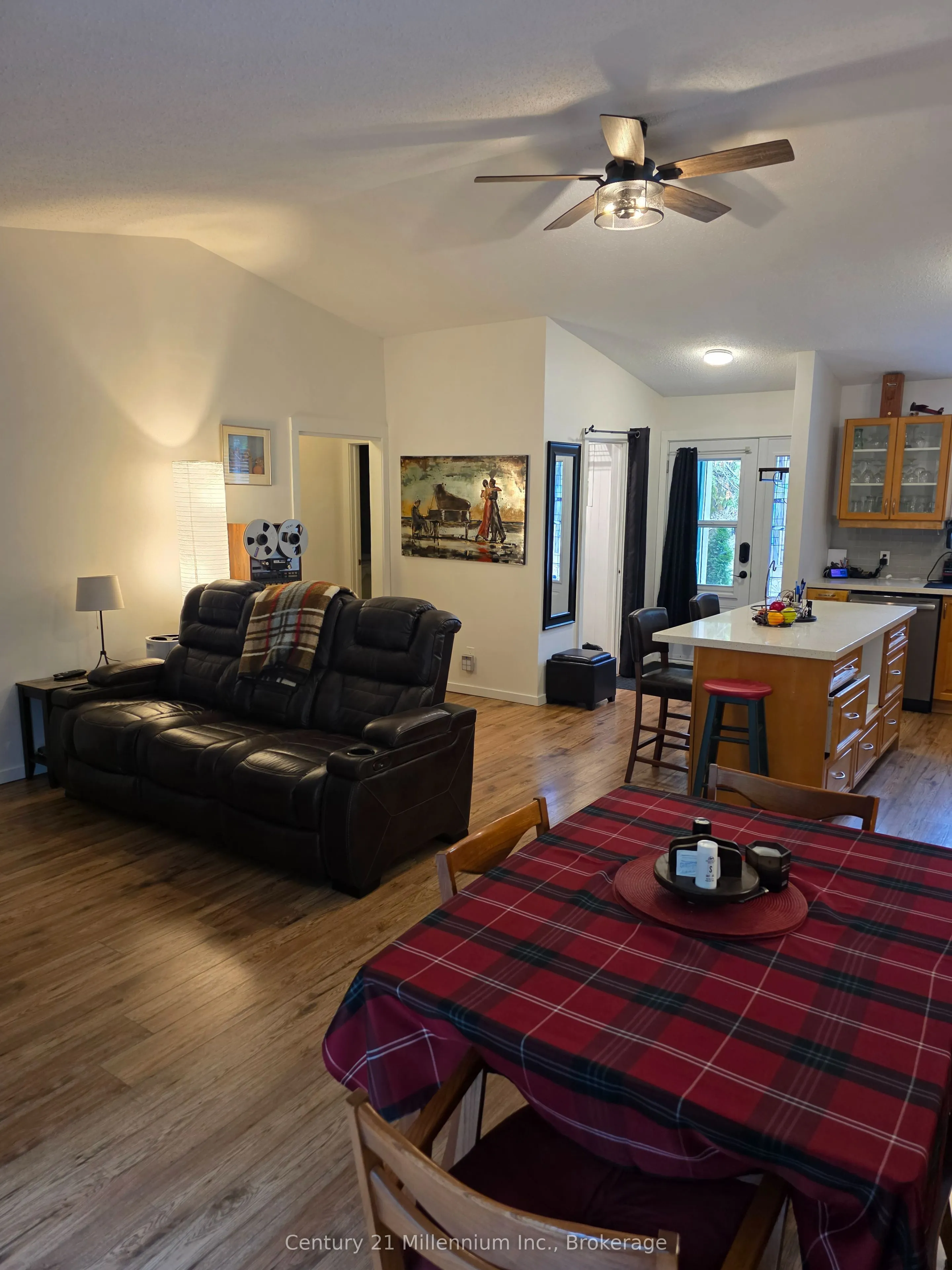 11 HARBOUR Street W, #341