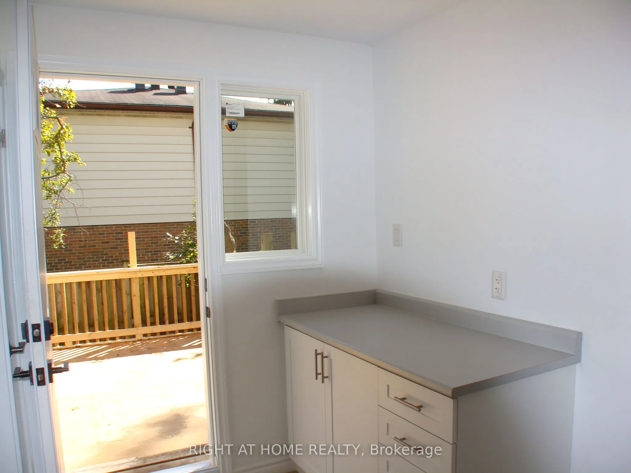 63 Ferris Lane, #E3