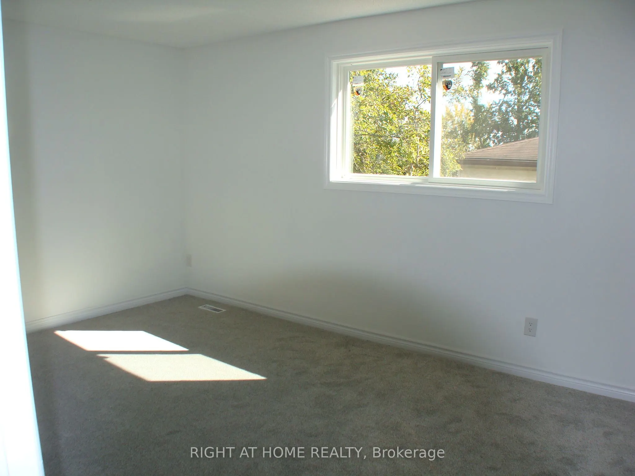 63 Ferris Lane, #E3