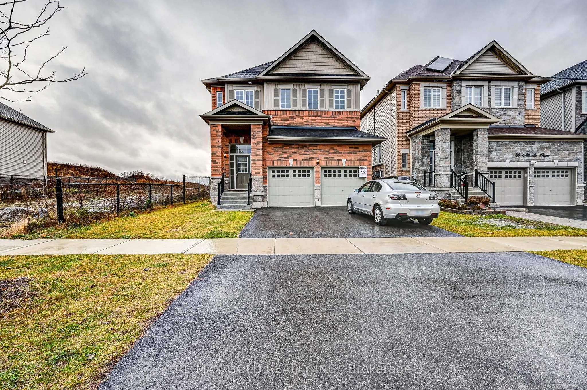84 Atlantis Drive W