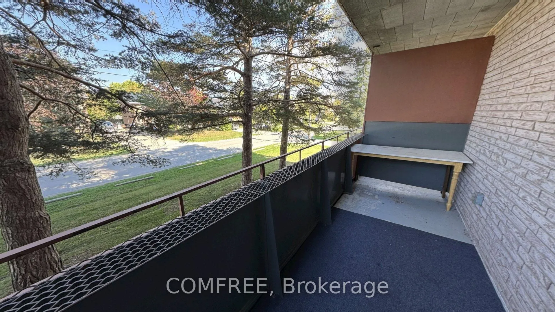 184 Eighth Street, #207