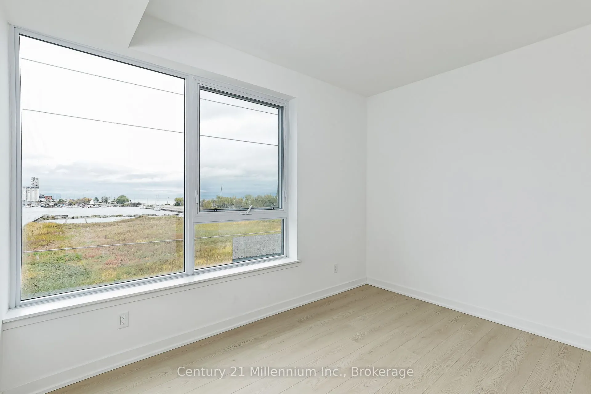 31 Huron Street, #223