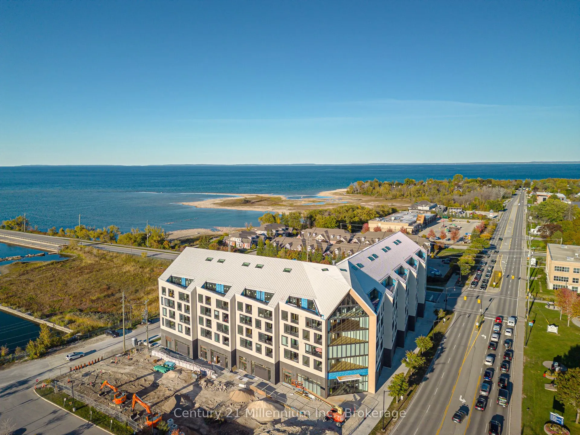 31 Huron Street, #223