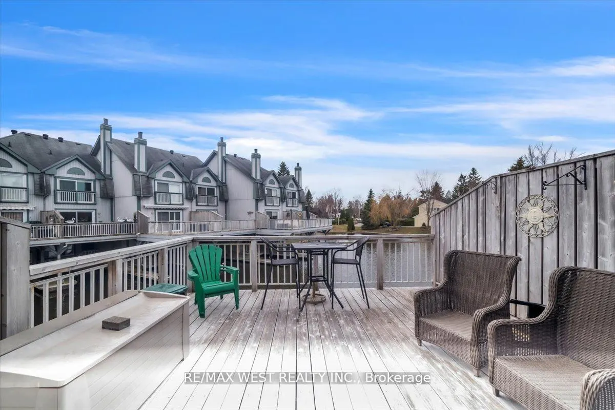 24 Laguna Parkway, #9