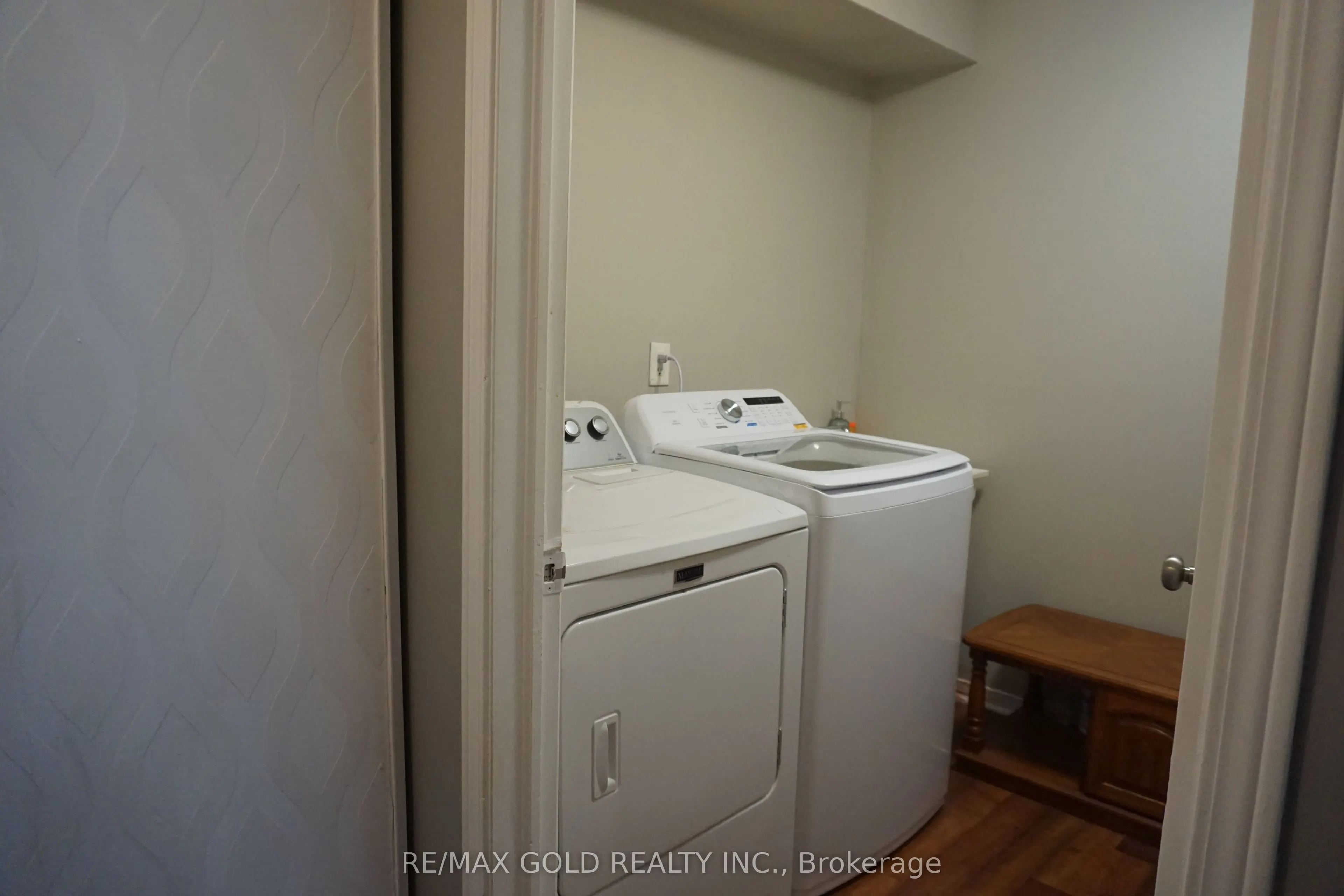 9 Meadow Lane, #2