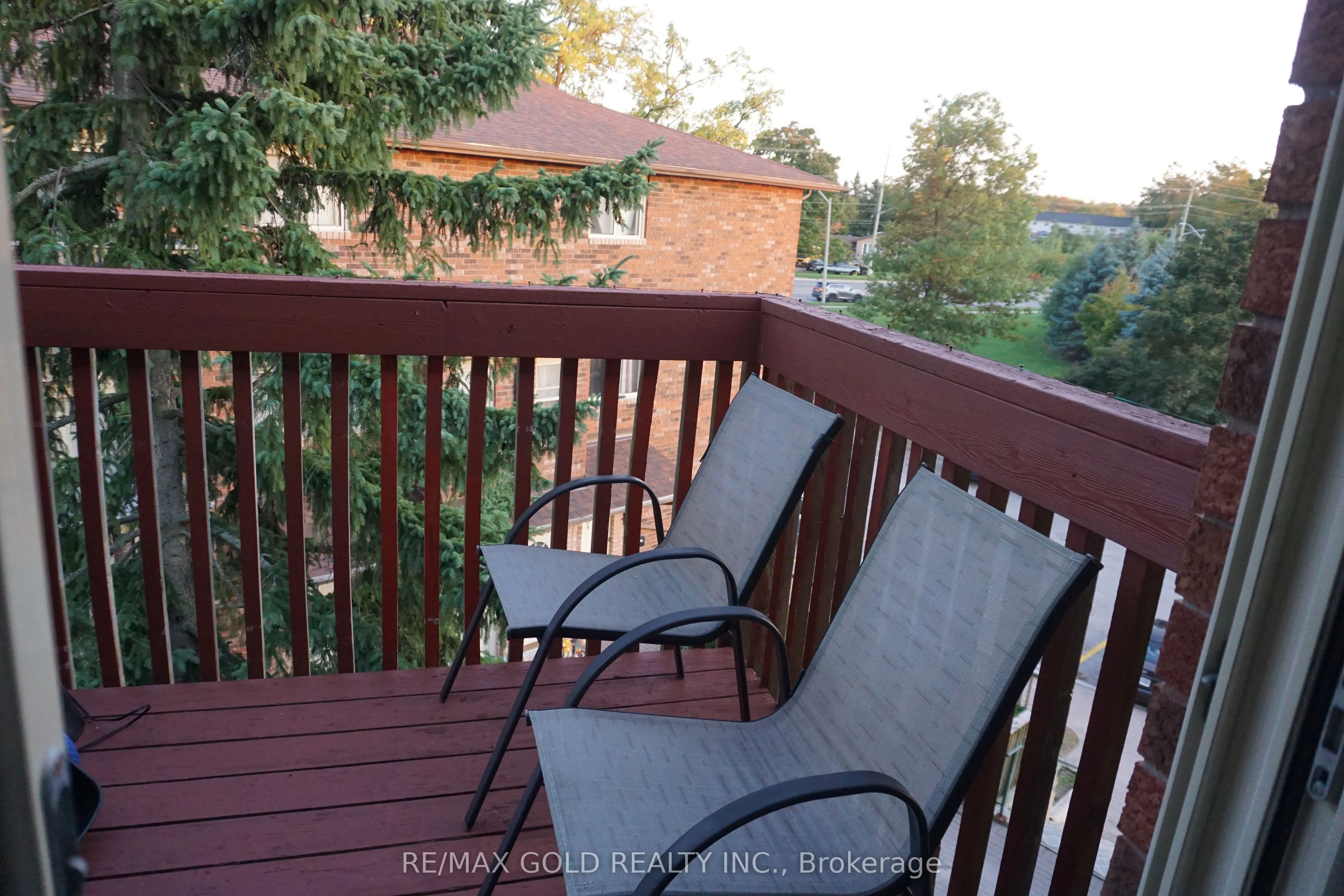 9 Meadow Lane, #2