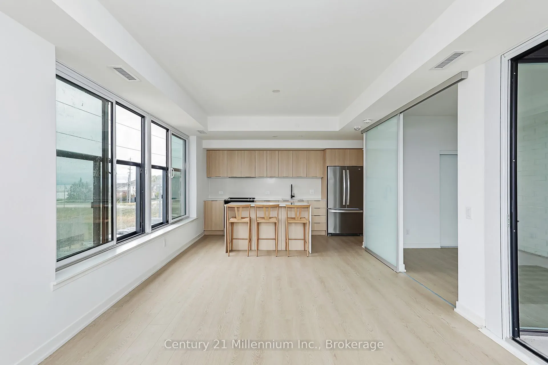 31 Huron Street, #223