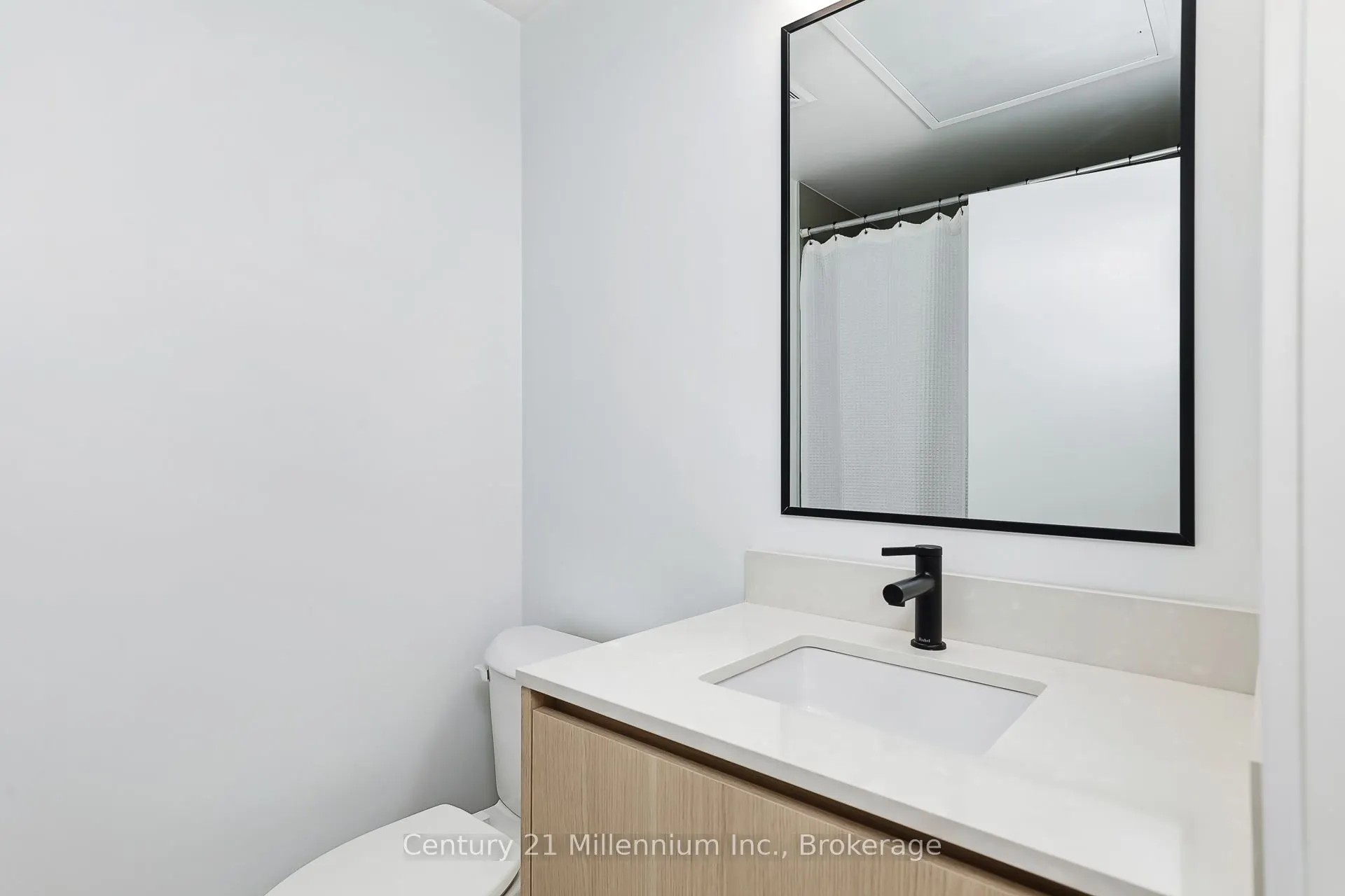 31 Huron Street, #223
