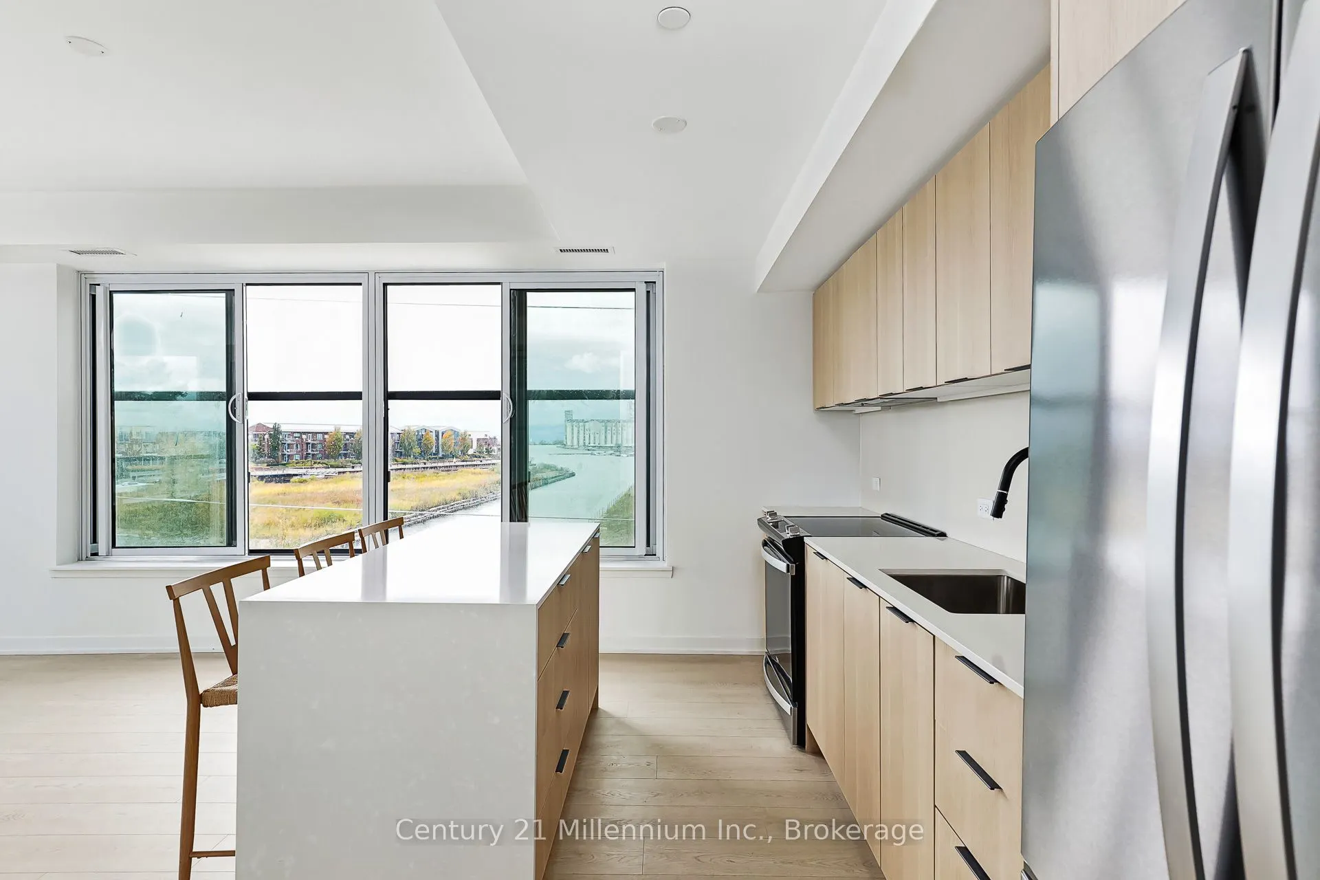 31 Huron Street, #223
