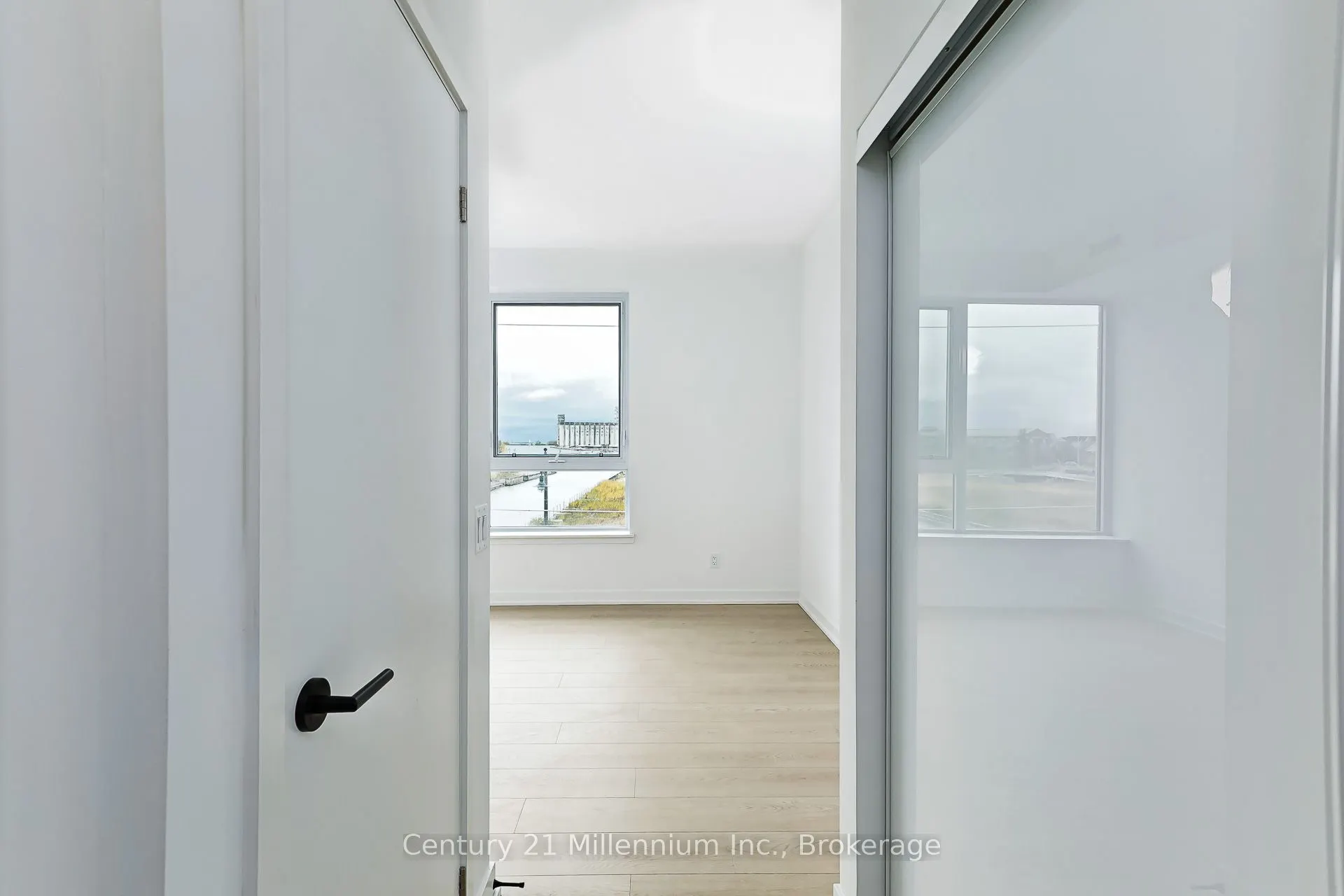 31 Huron Street, #223