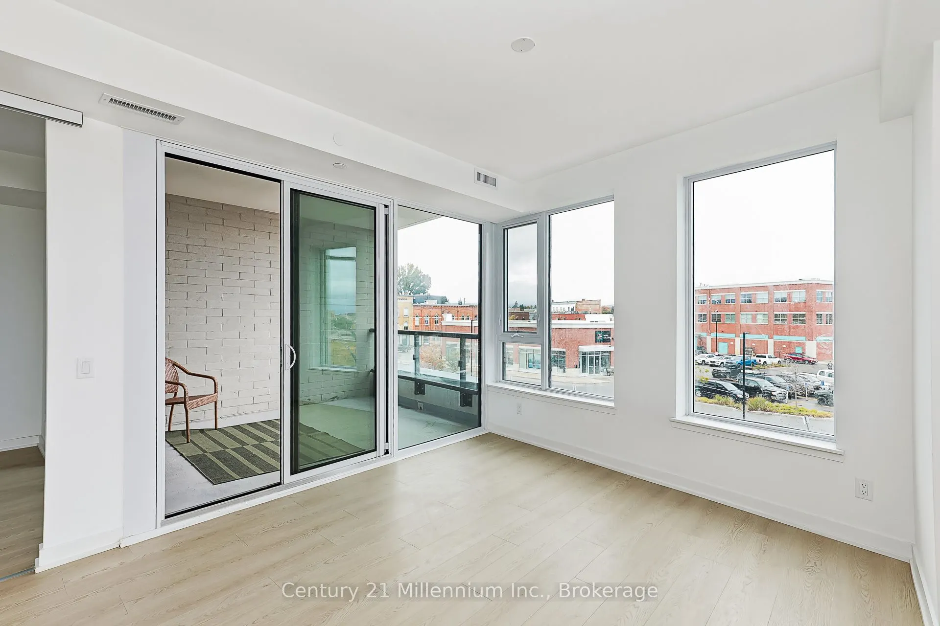 31 Huron Street, #223