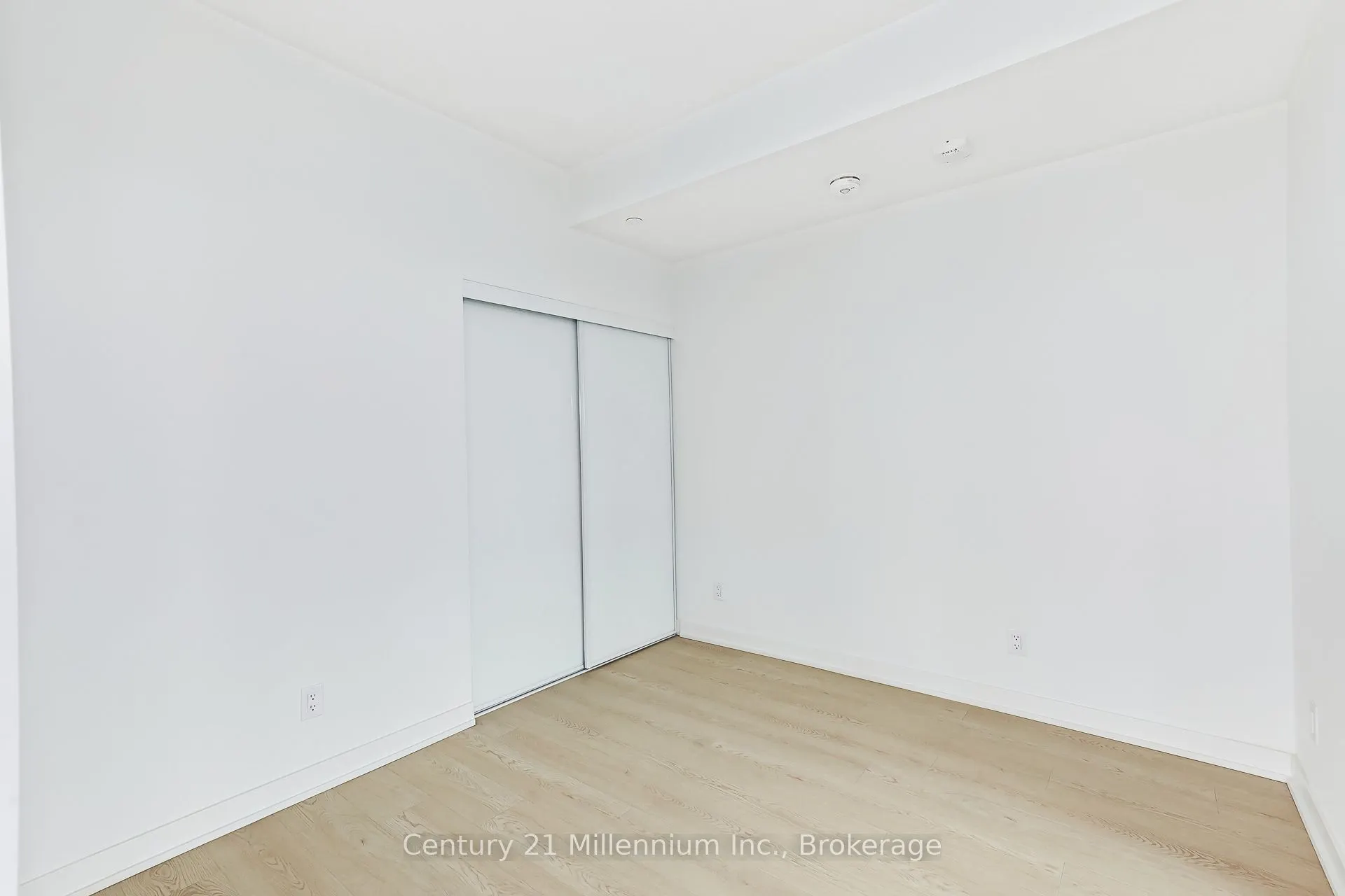 31 Huron Street, #223