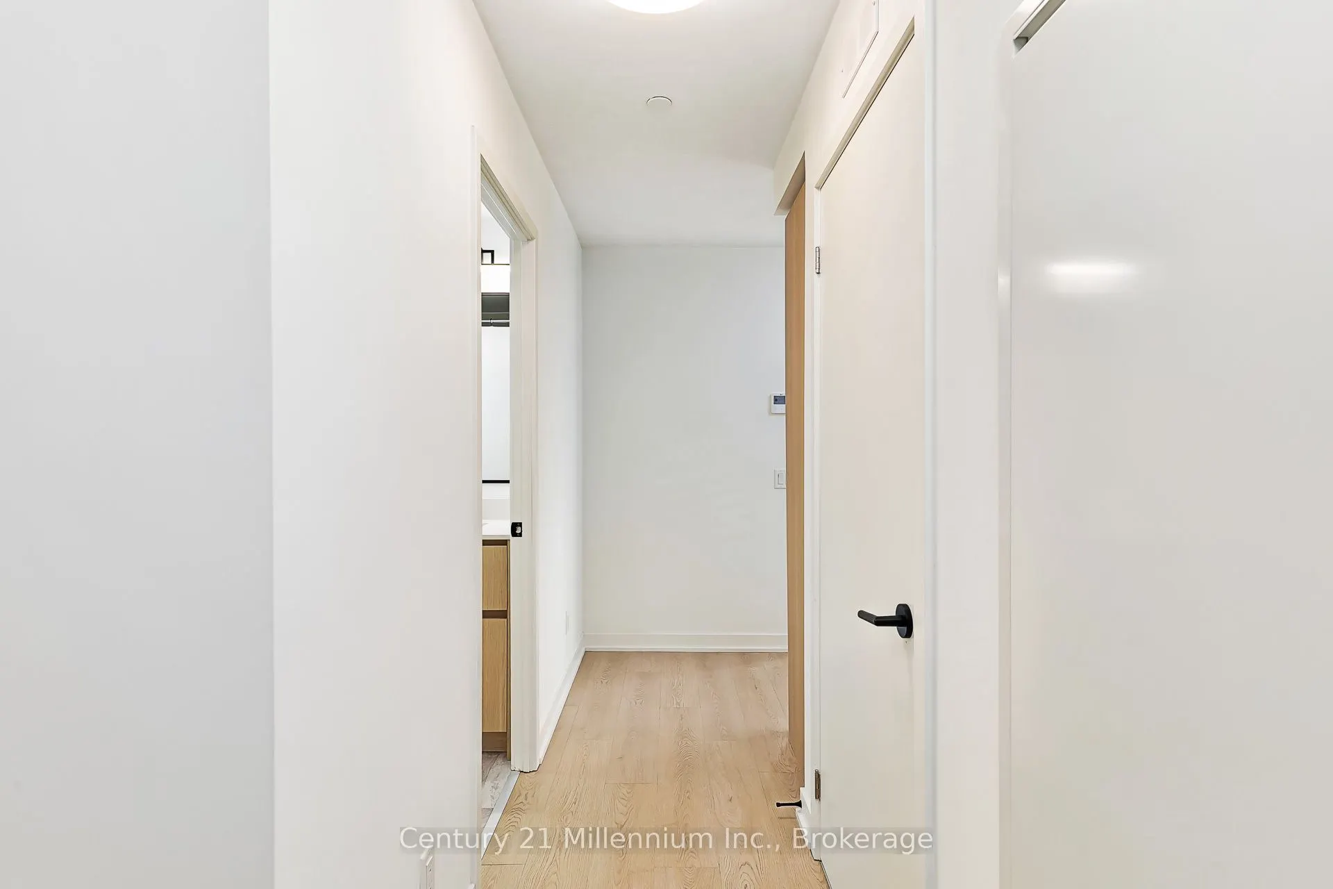 31 Huron Street, #223