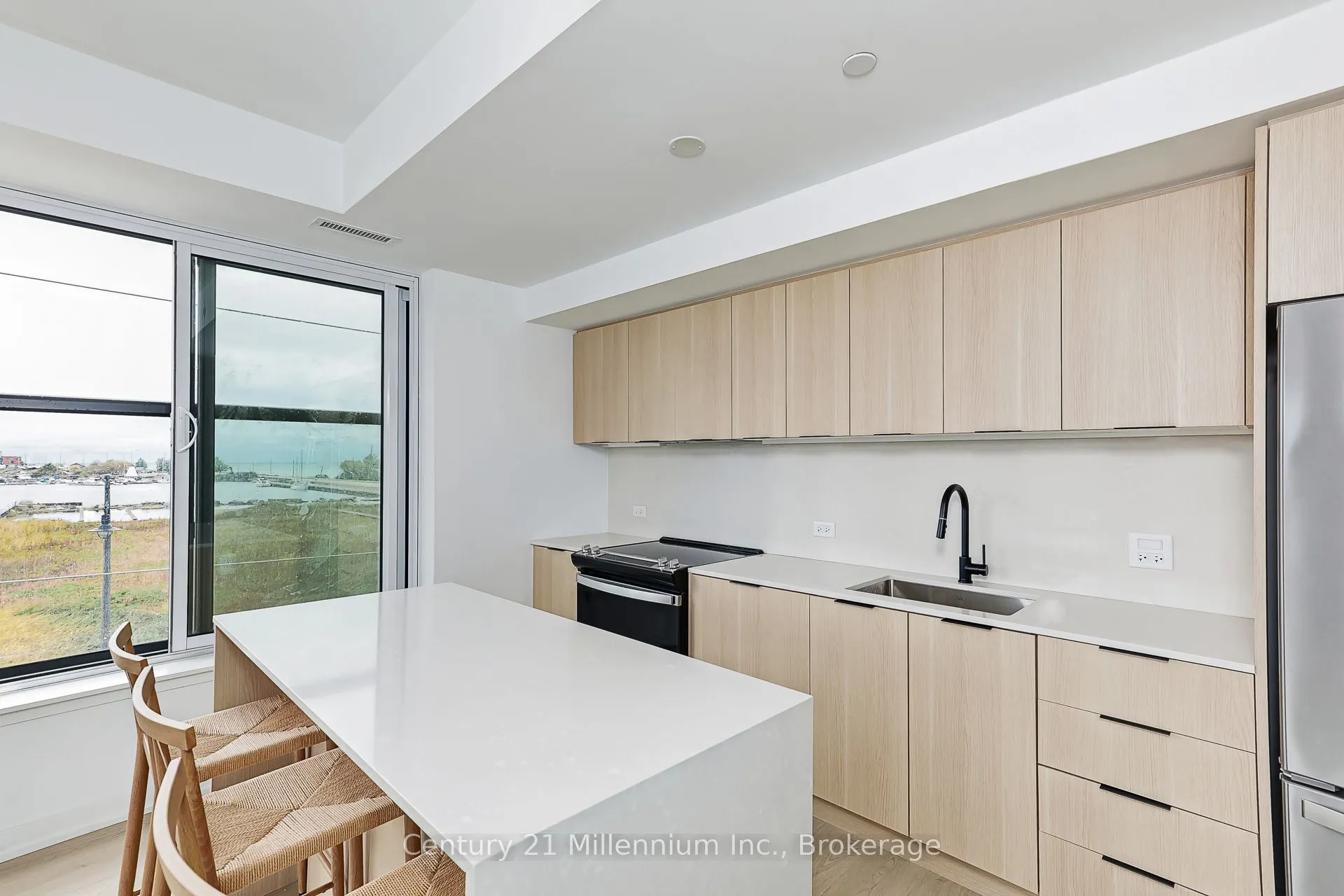 31 Huron Street, #223