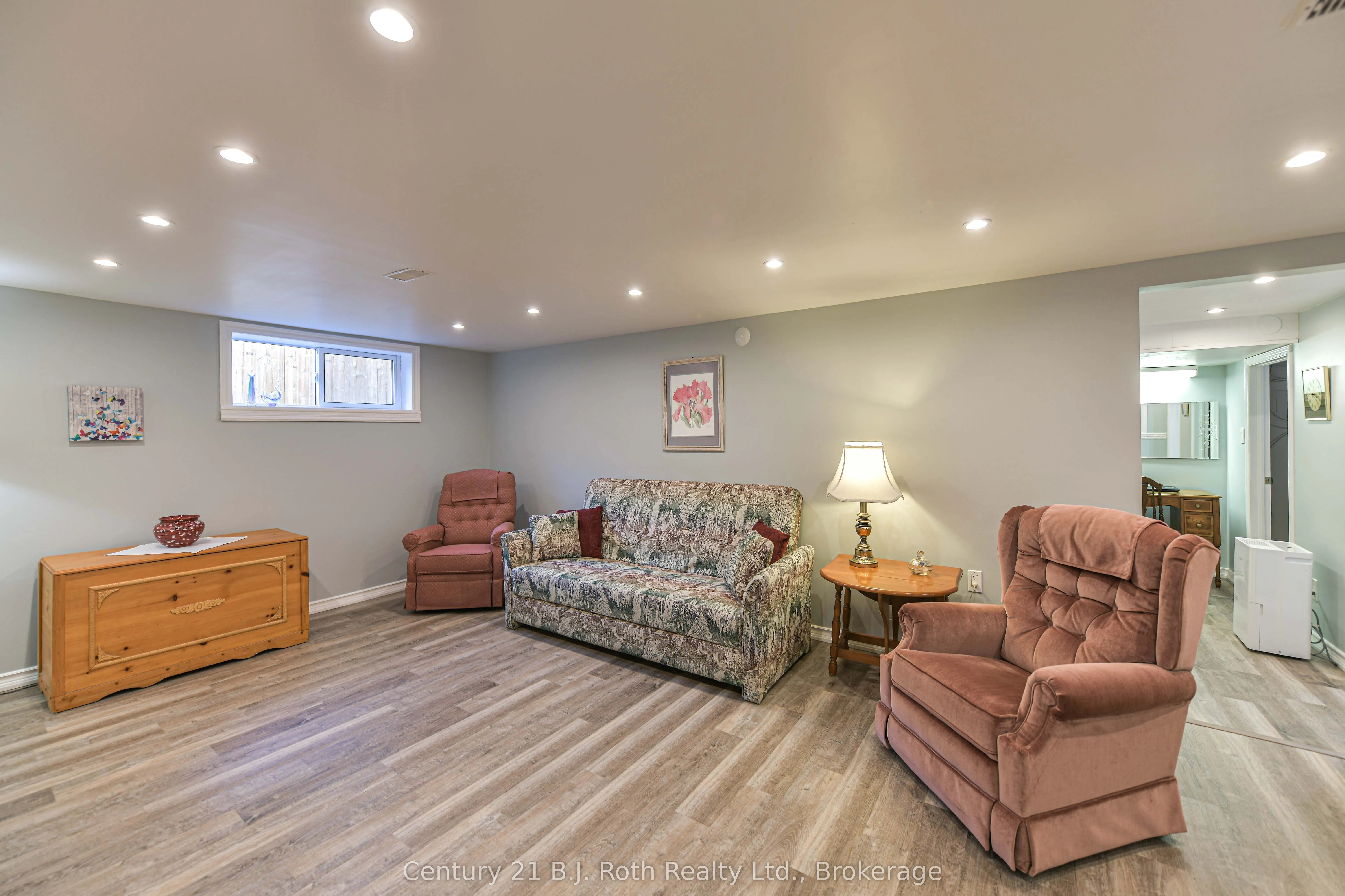 262 Lawrence Avenue