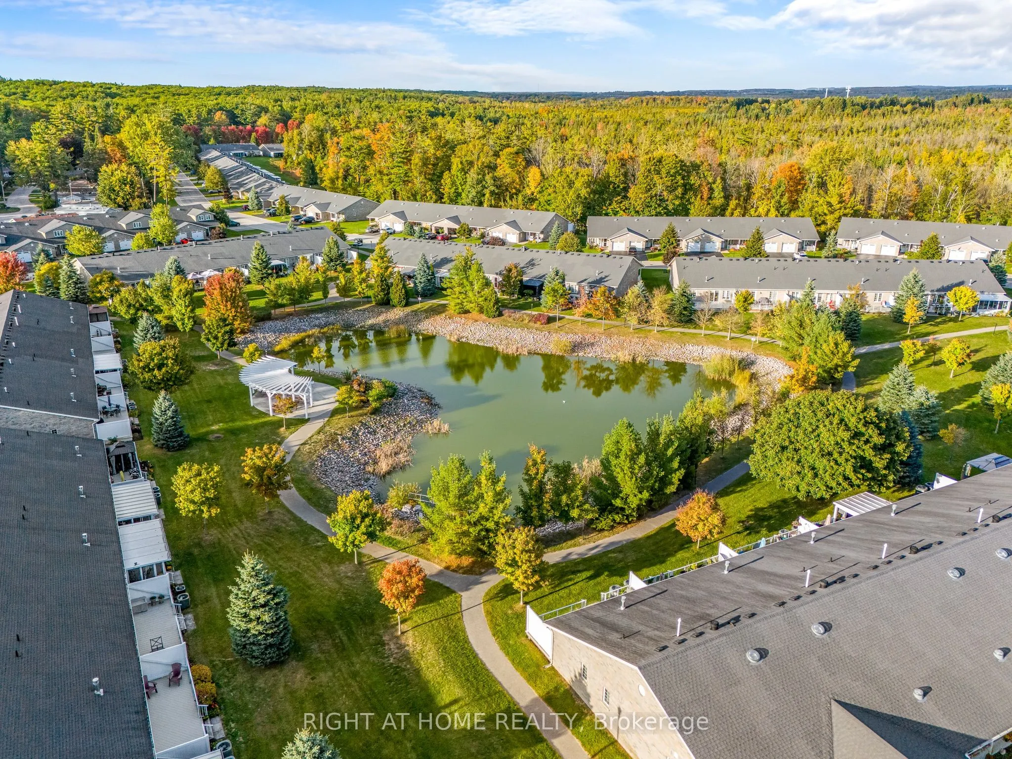 3 Carruthers Street S