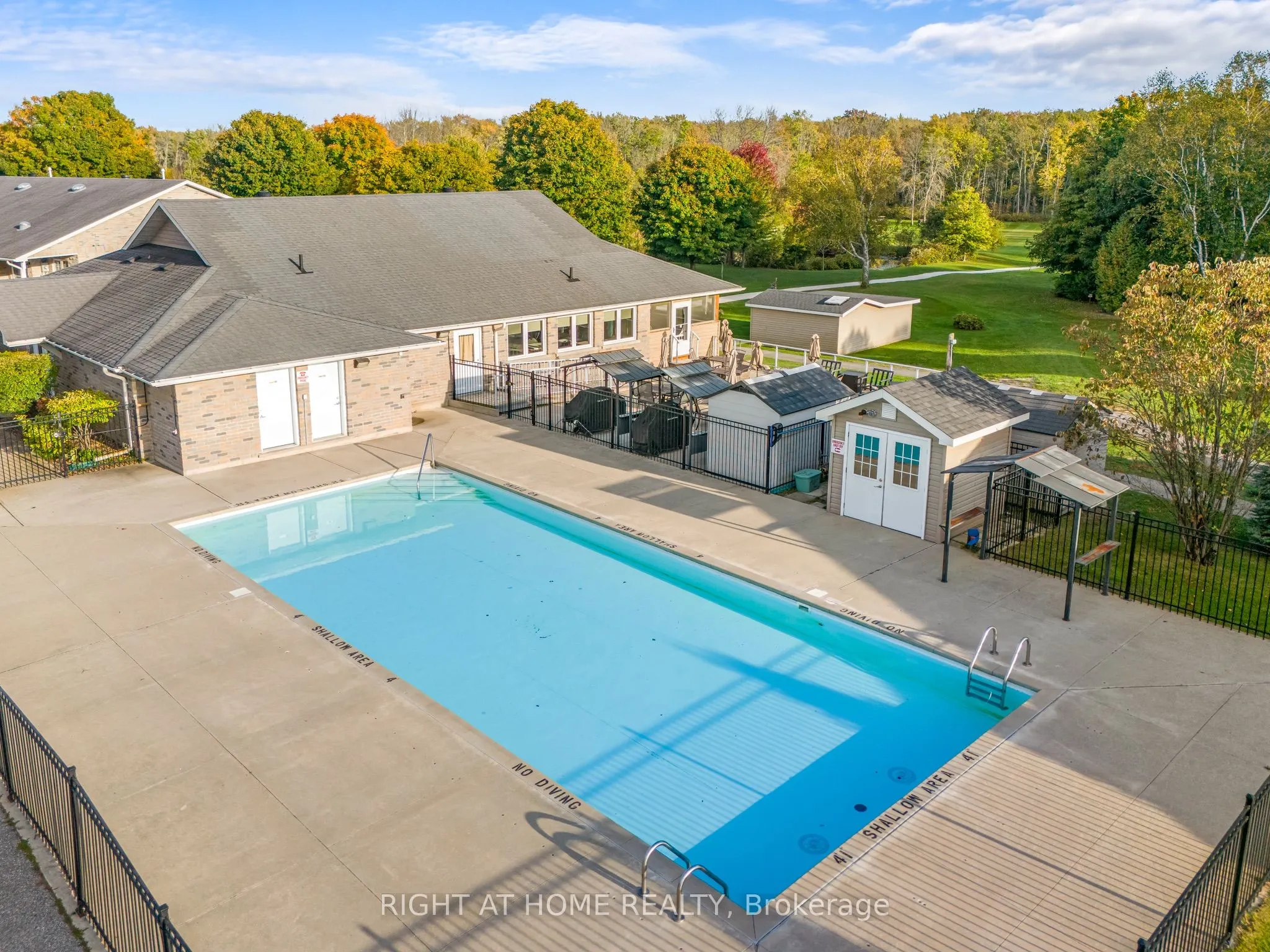3 Carruthers Street S
