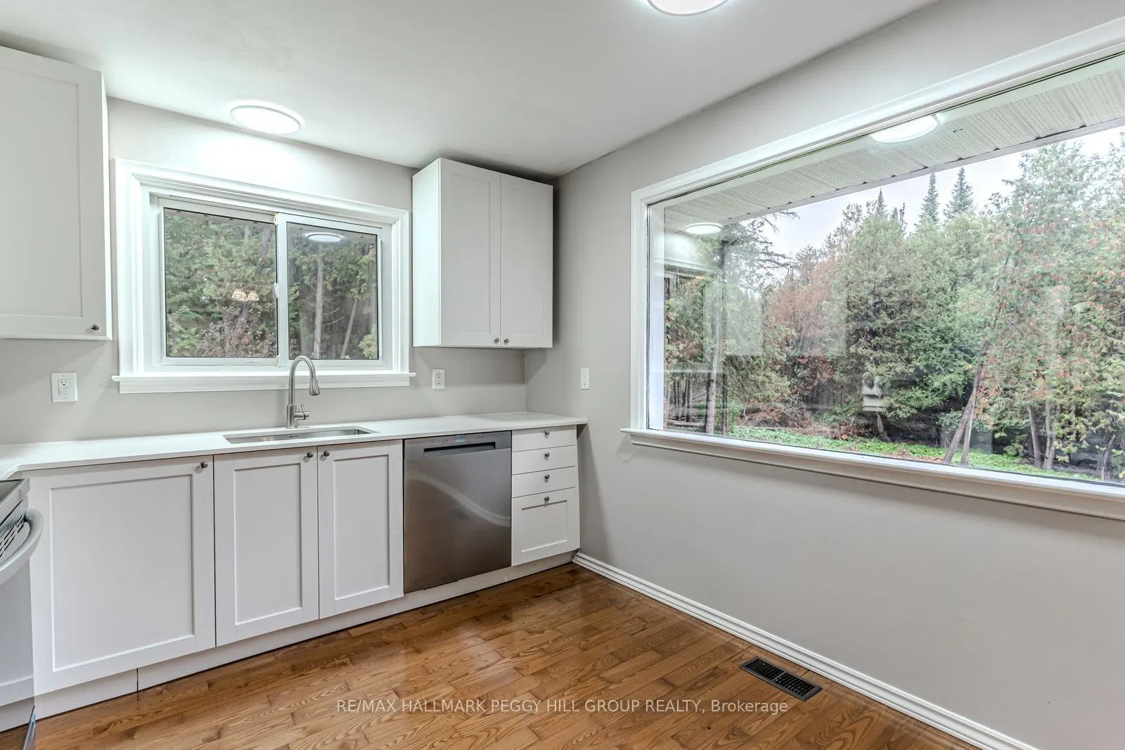 537 Huronia Road