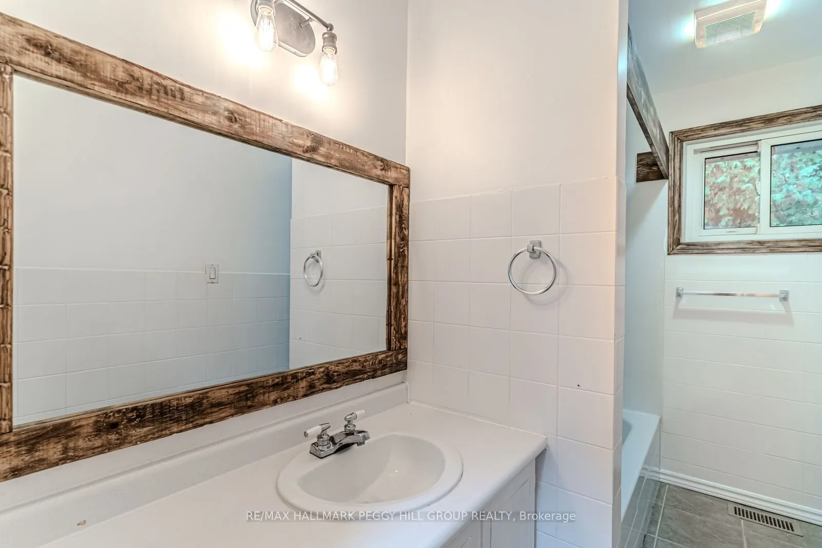 537 Huronia Road
