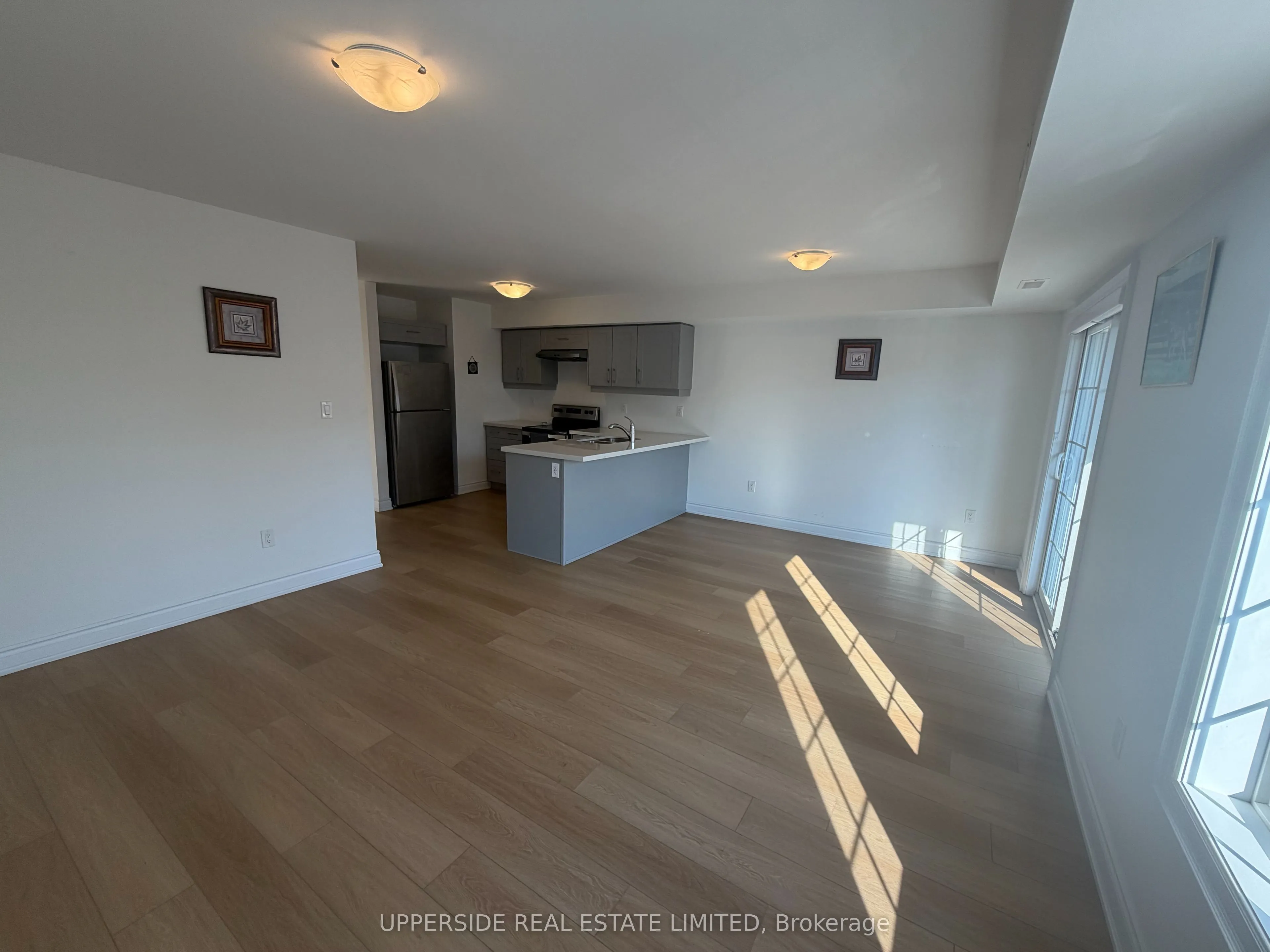 51 Hay Lane N, #3
