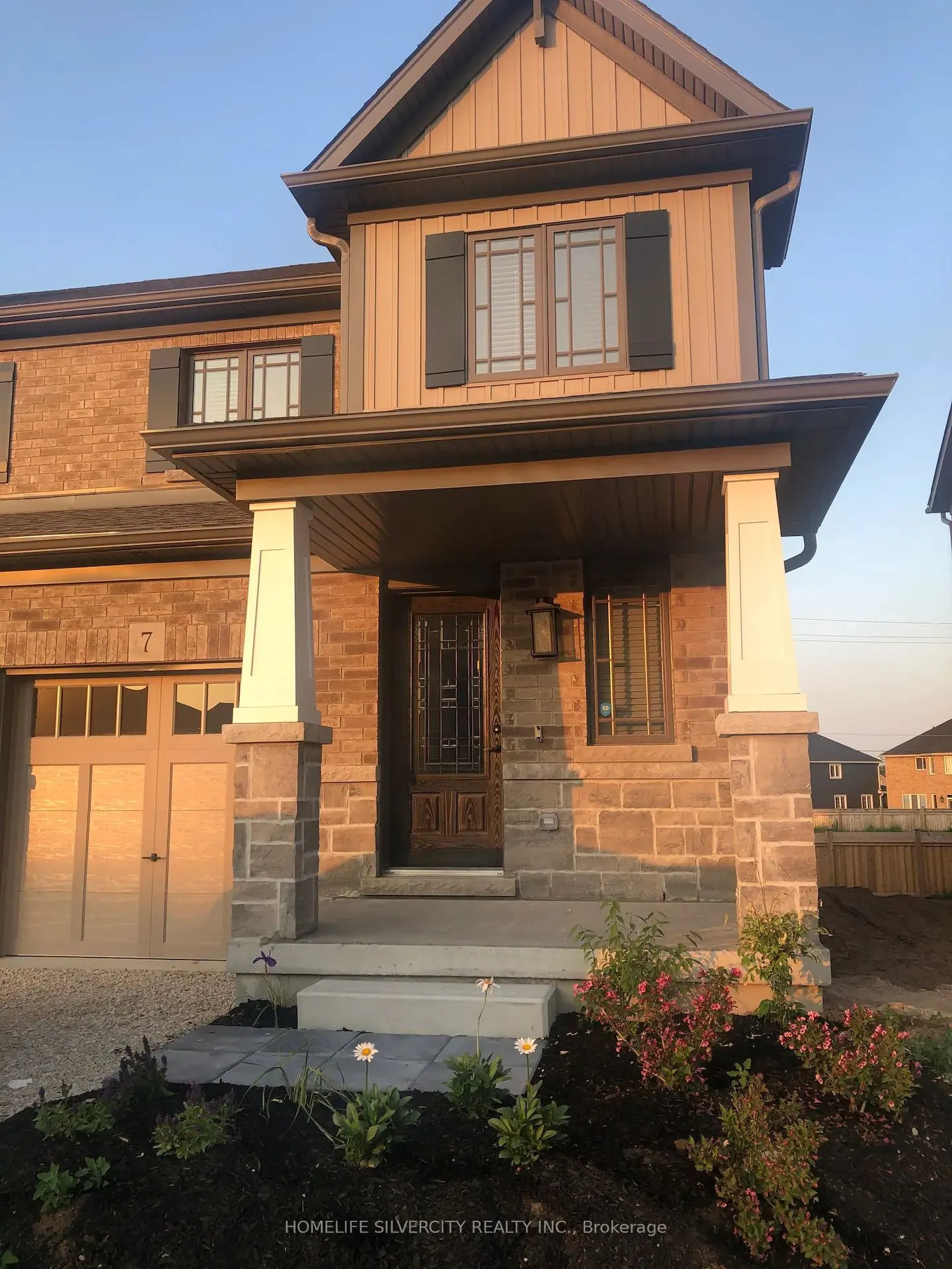 7 Archer Avenue