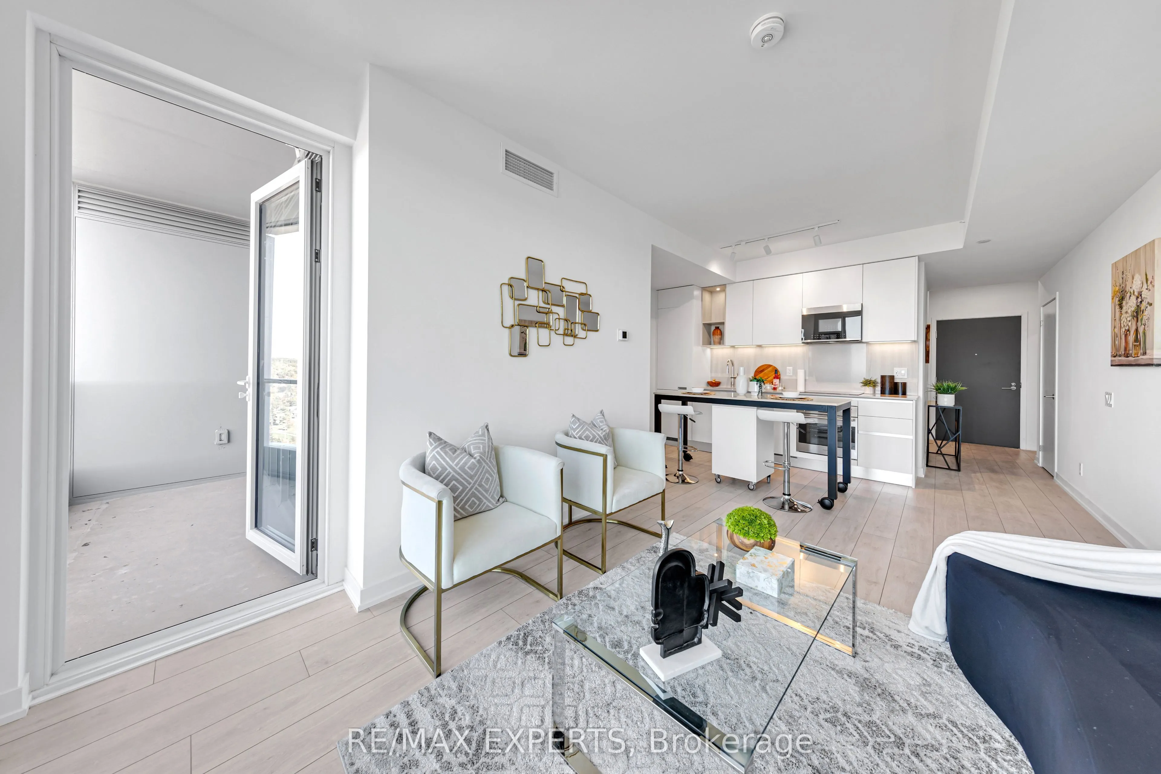 39 Mary Street W, #2102