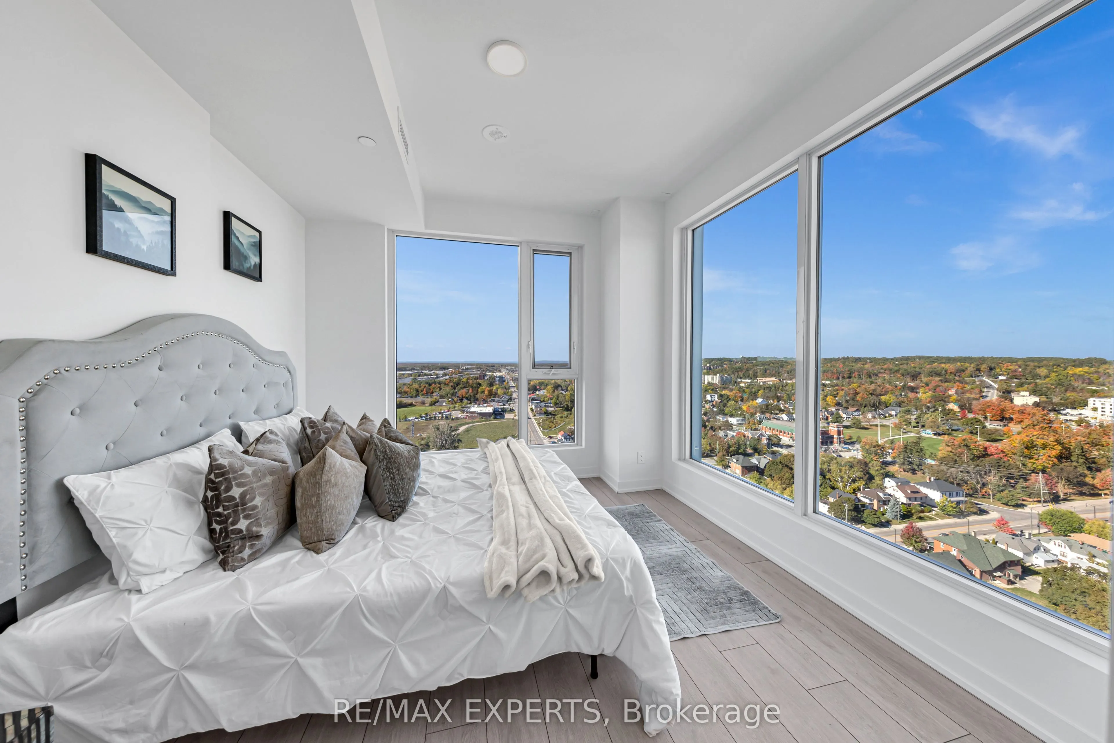 39 Mary Street W, #2102