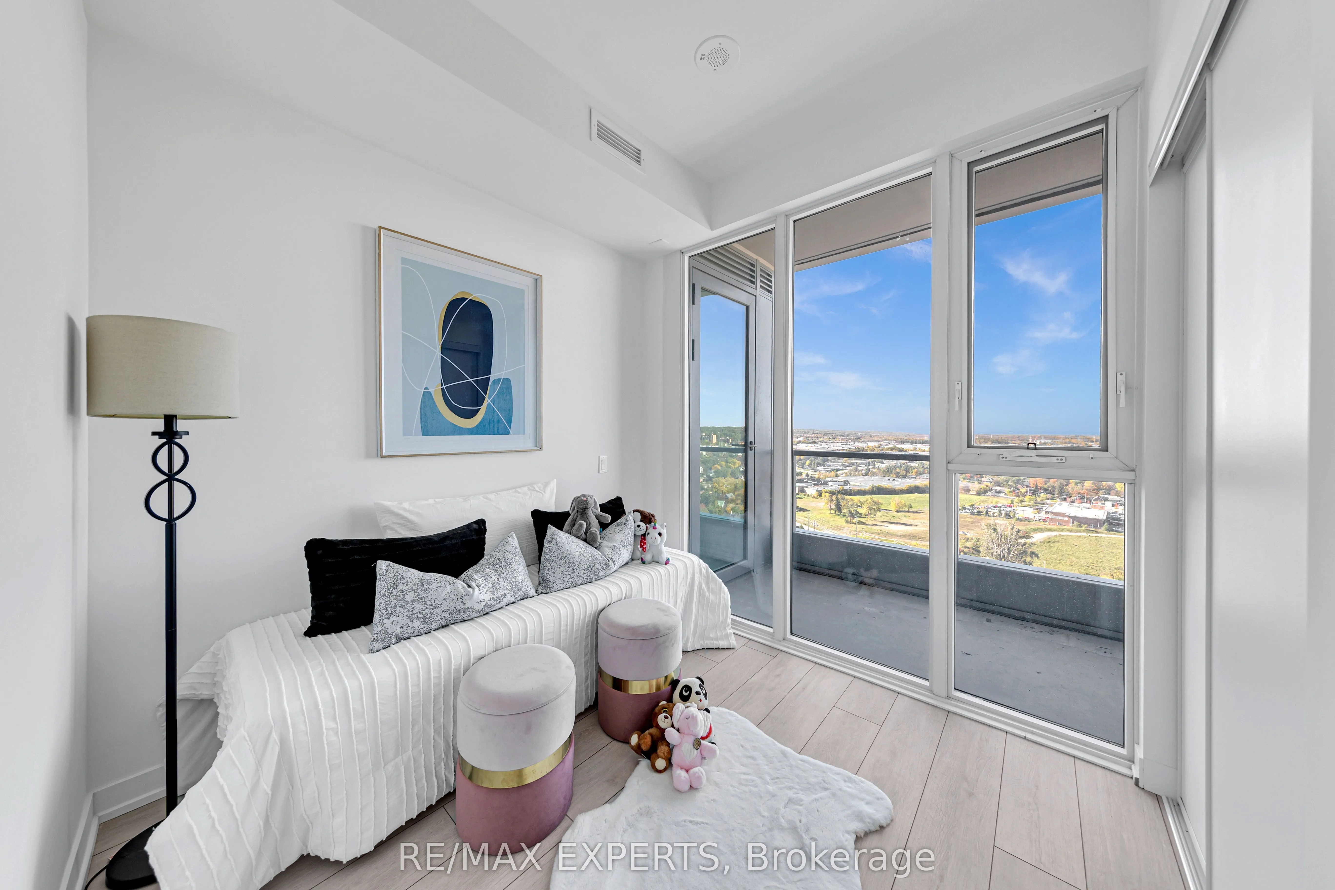 39 Mary Street W, #2102