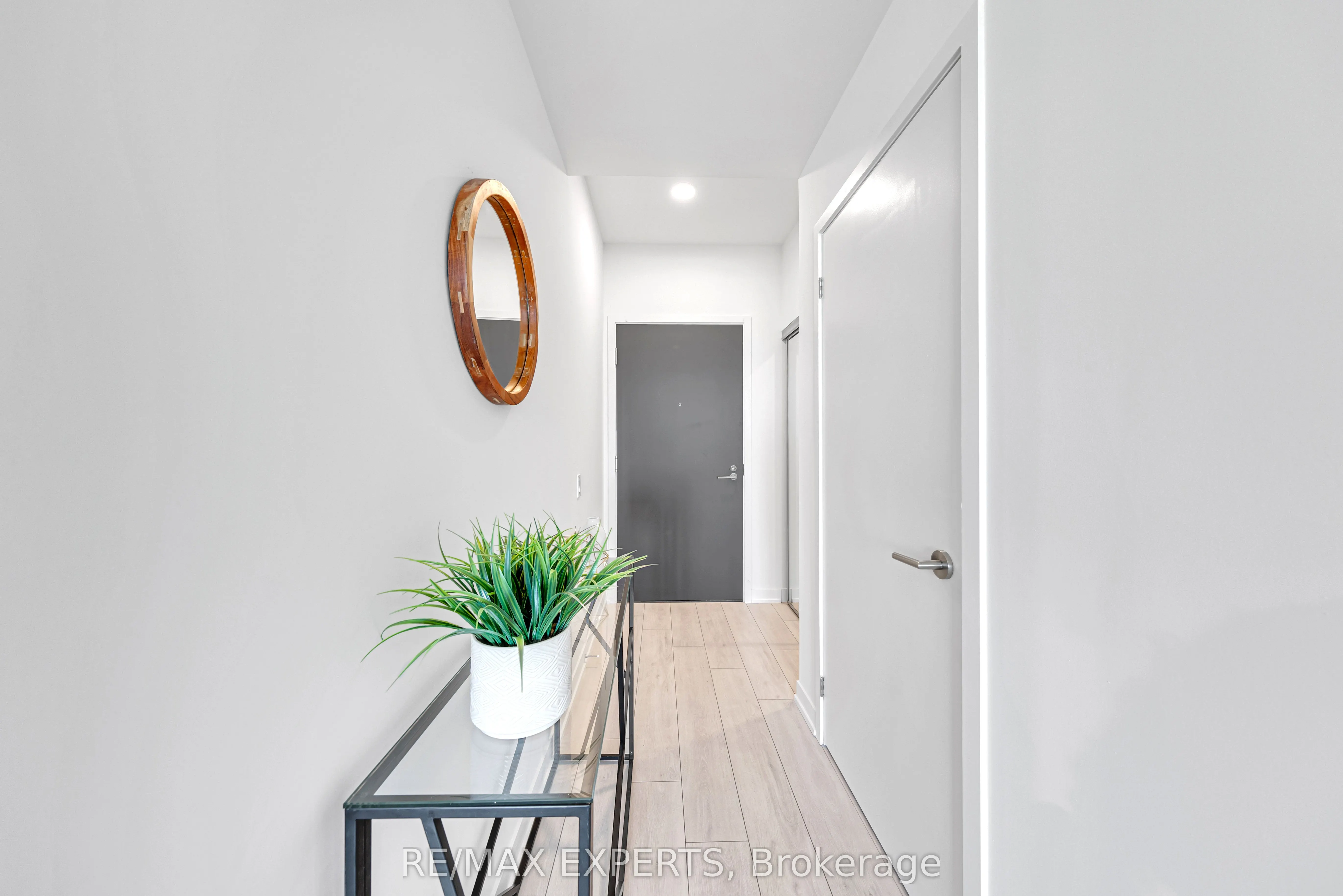 39 Mary Street W, #2102