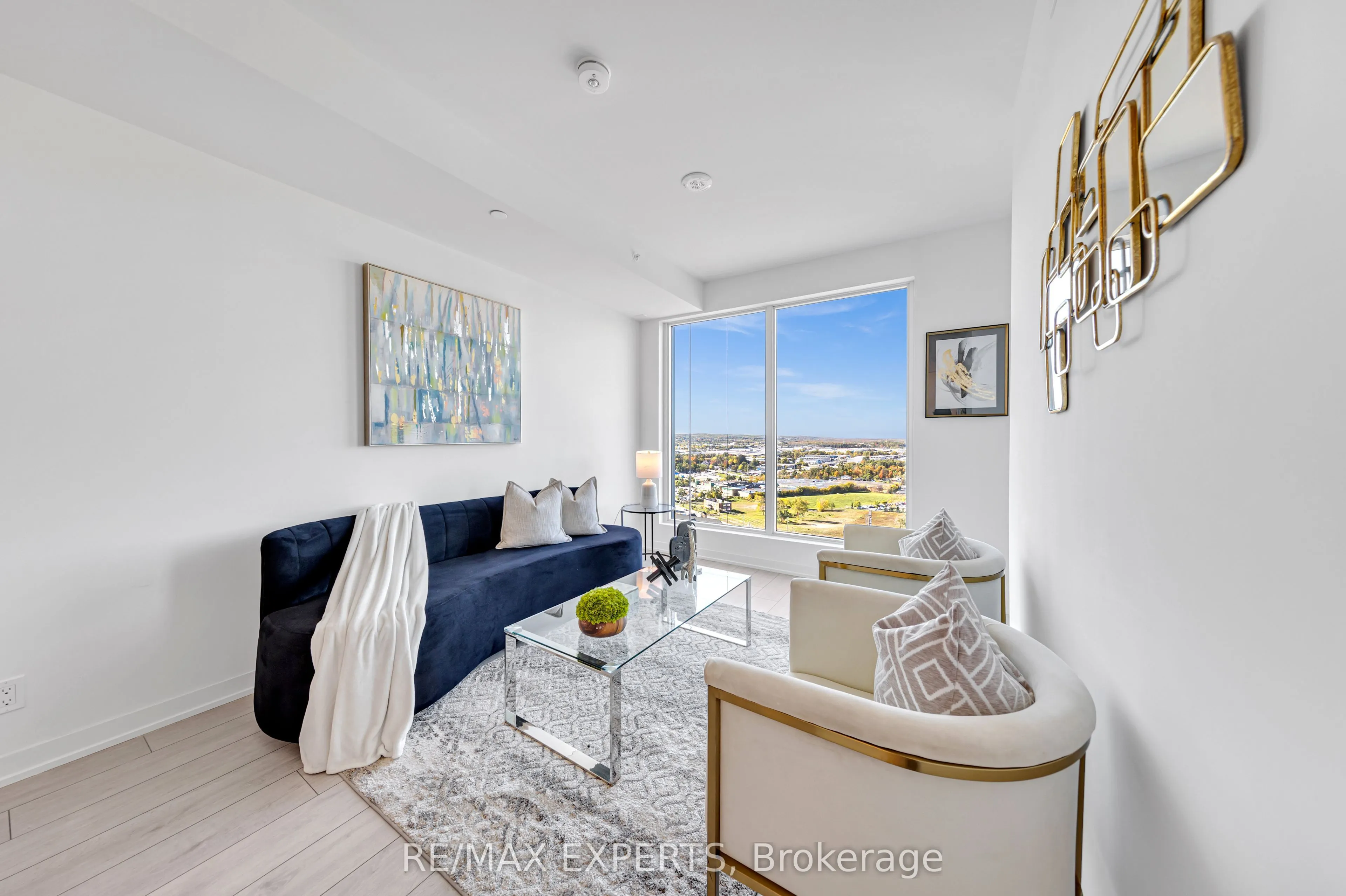 39 Mary Street W, #2102