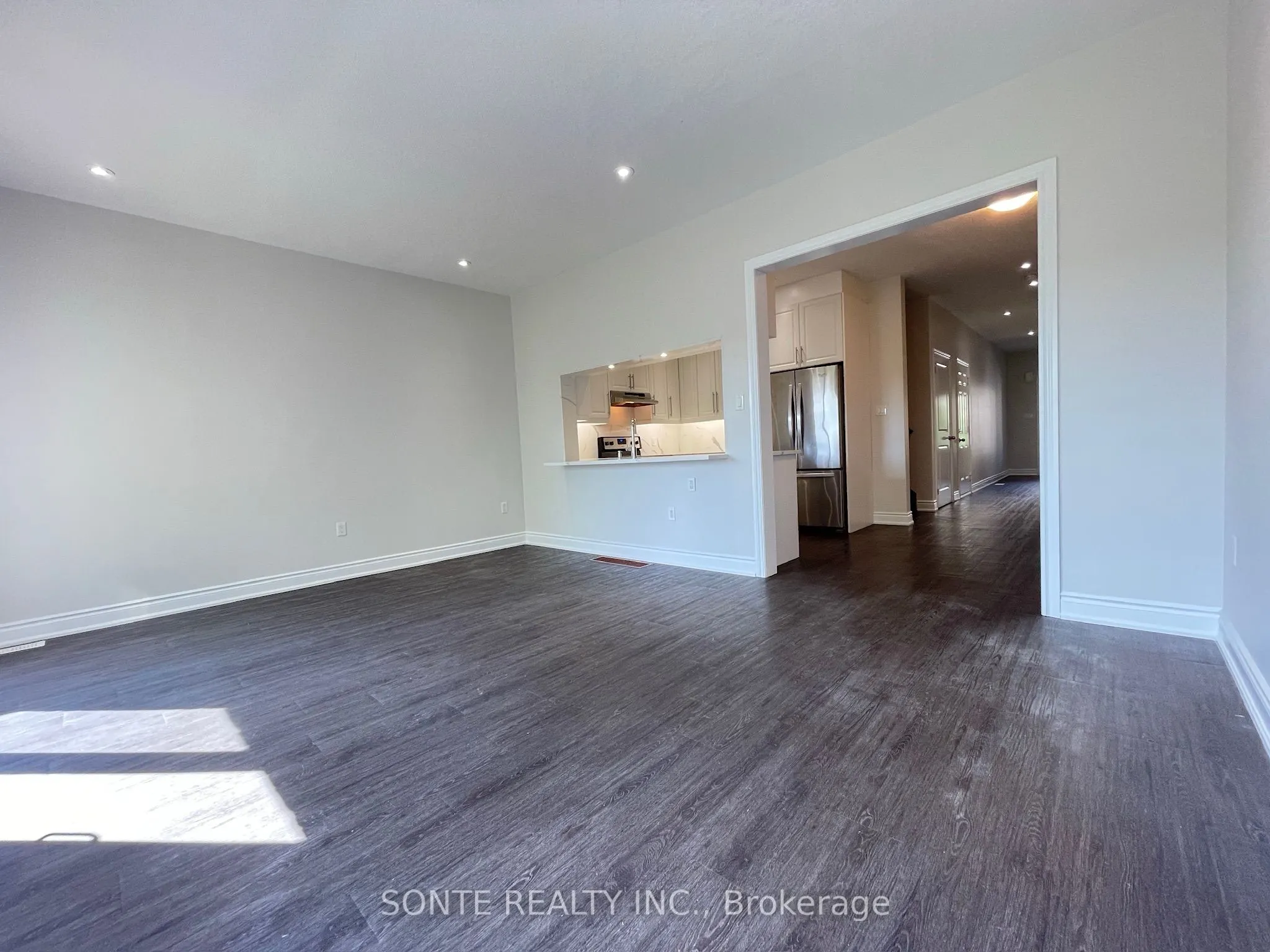 40 Megan Crescent, ##15