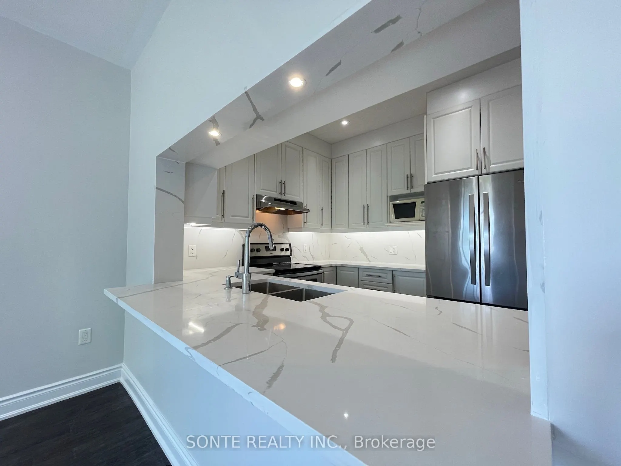40 Megan Crescent, ##15