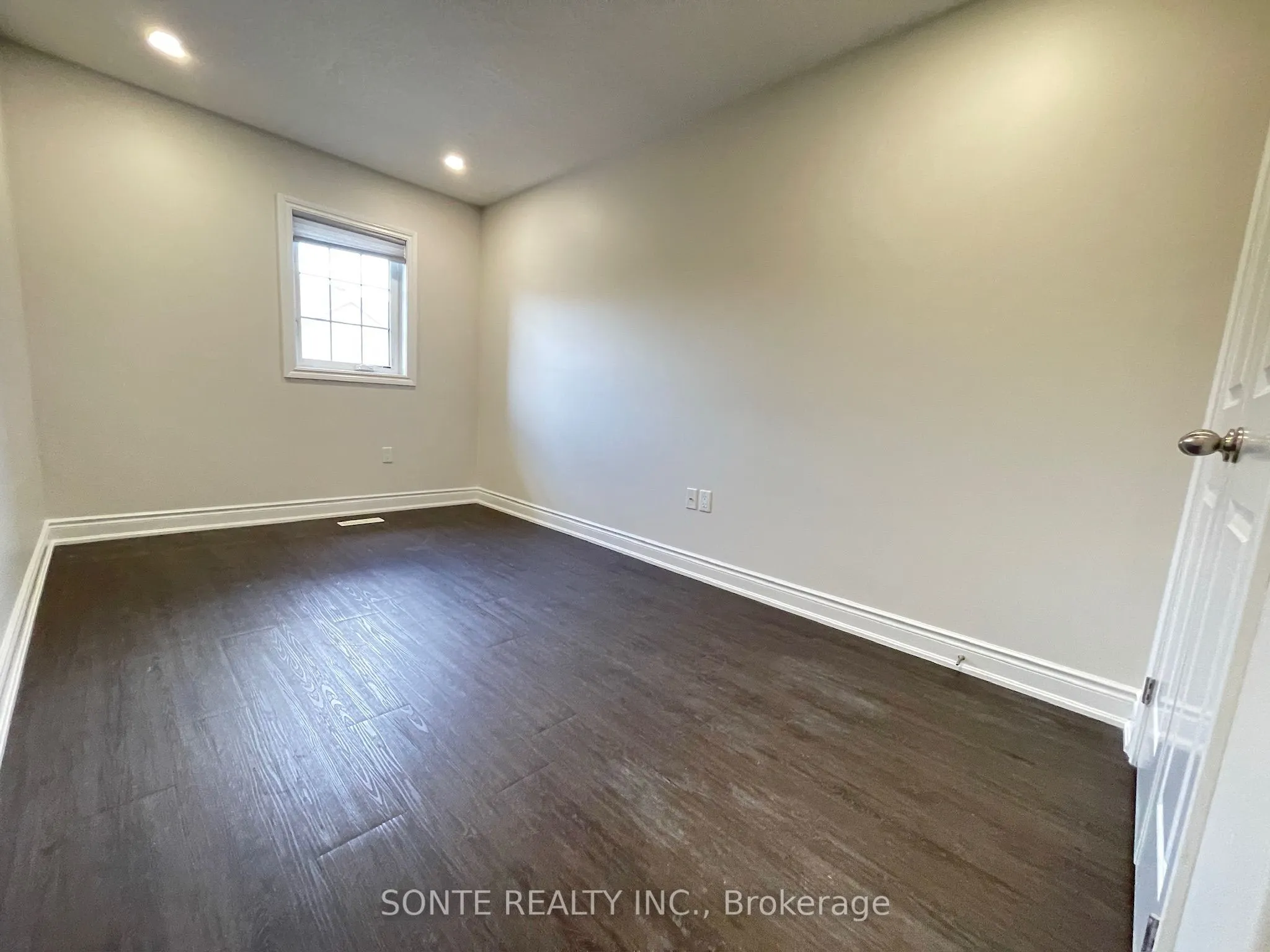 40 Megan Crescent, ##15