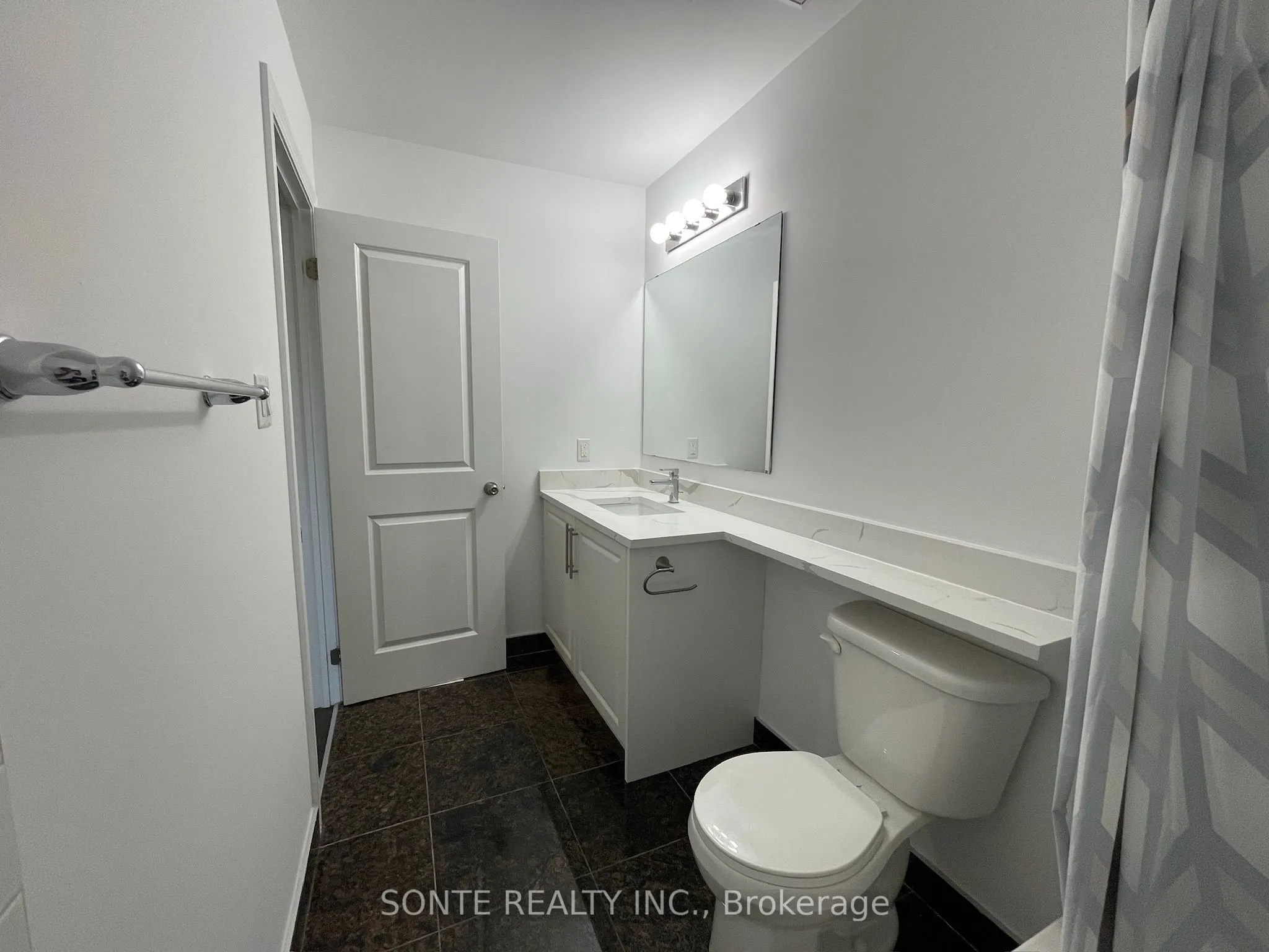 40 Megan Crescent, ##15