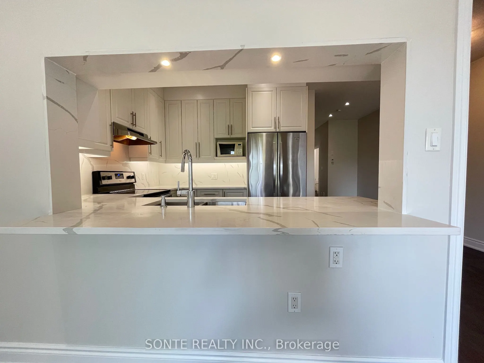 40 Megan Crescent, ##15