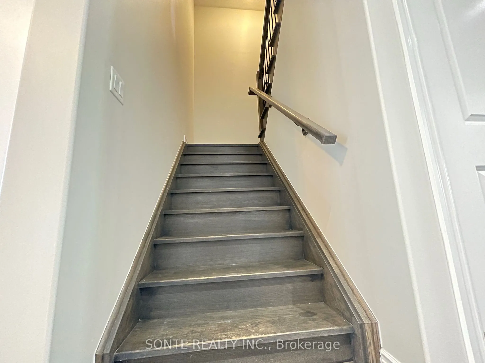 40 Megan Crescent, ##15