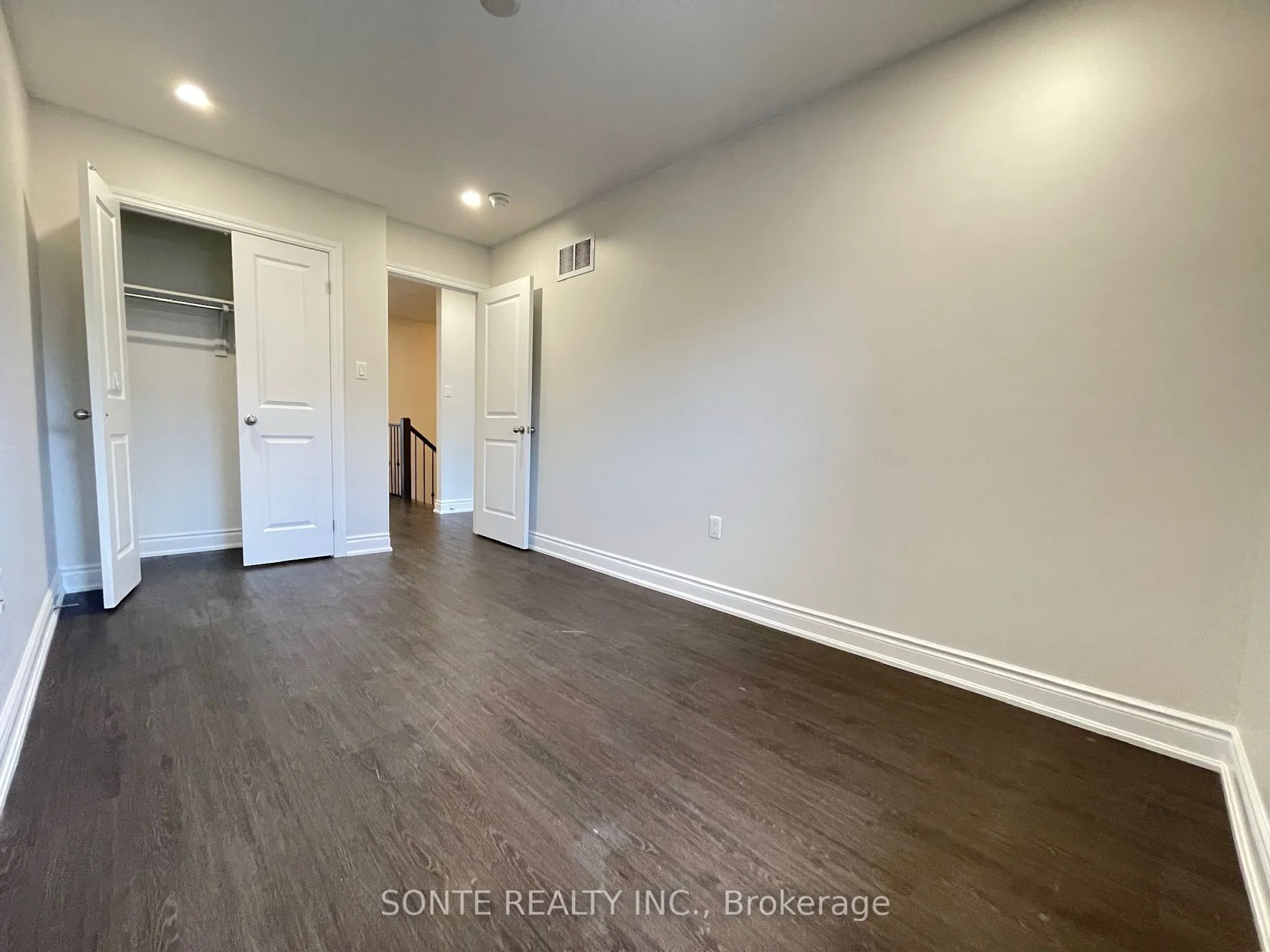 40 Megan Crescent, ##15