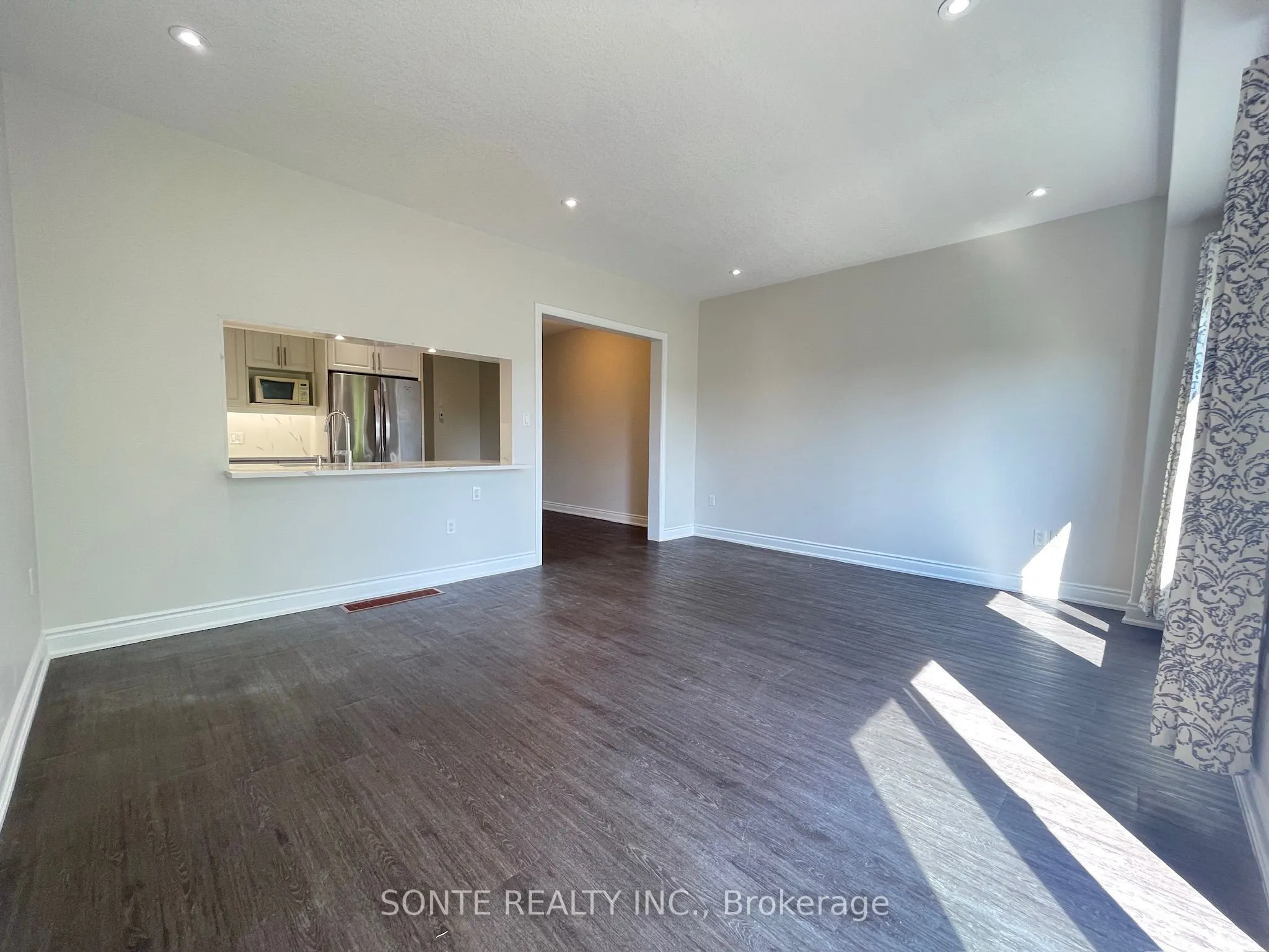40 Megan Crescent, ##15