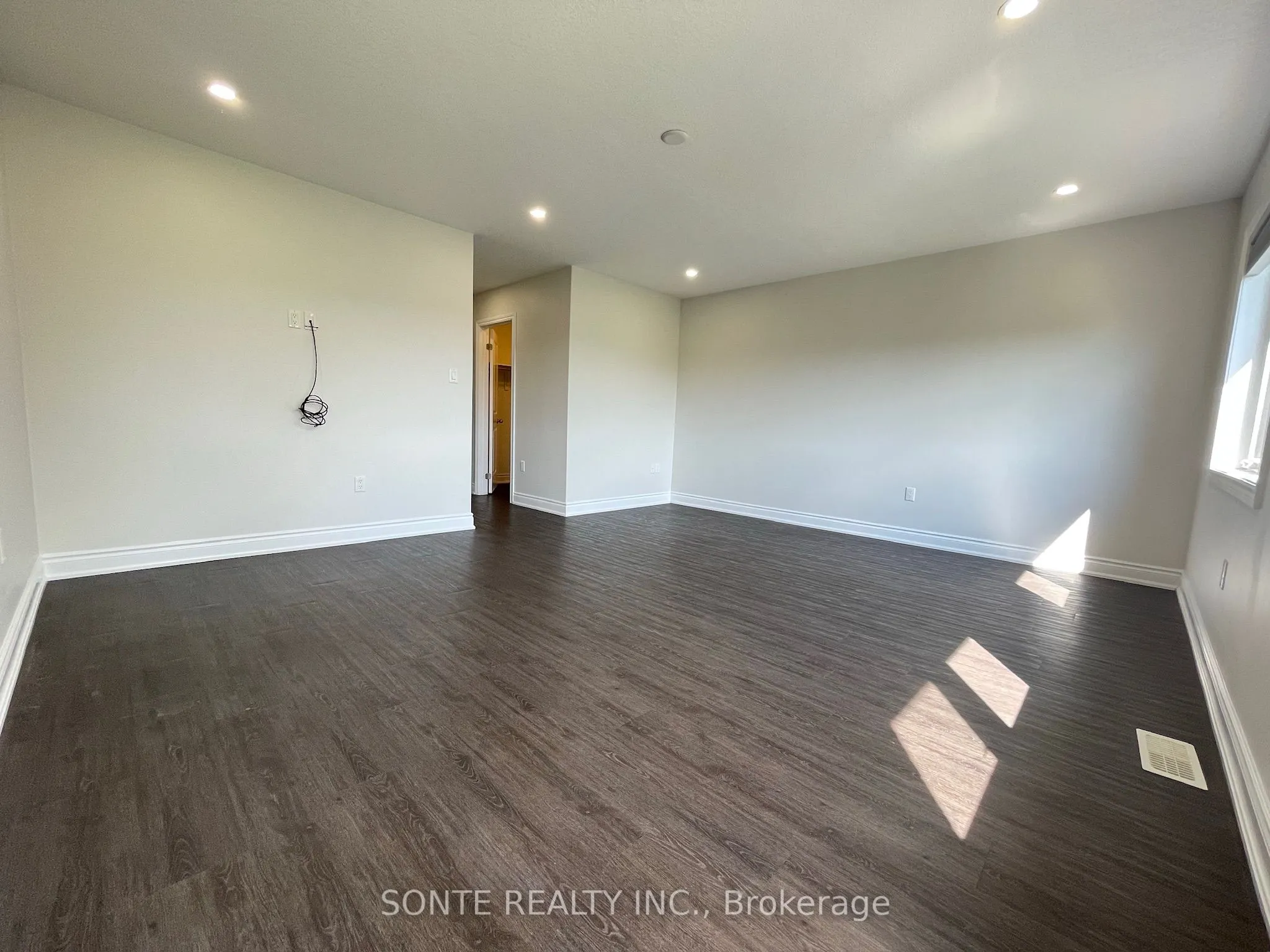 40 Megan Crescent, ##15
