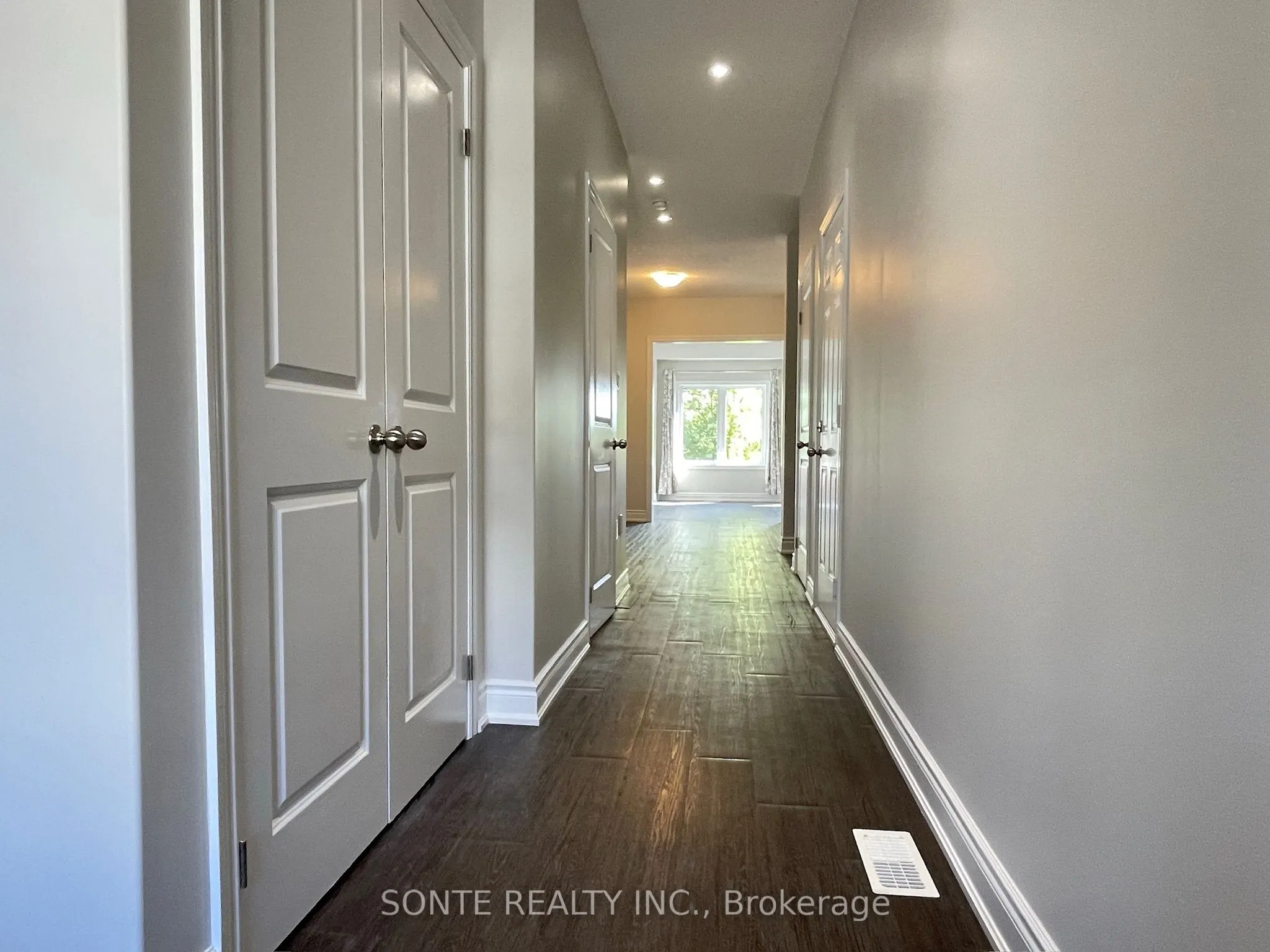 40 Megan Crescent, ##15