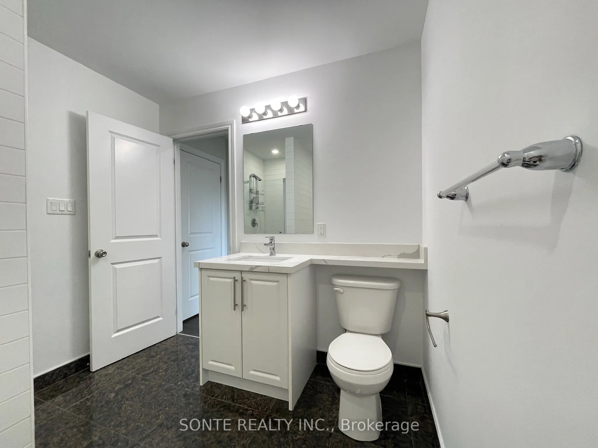 40 Megan Crescent, ##15