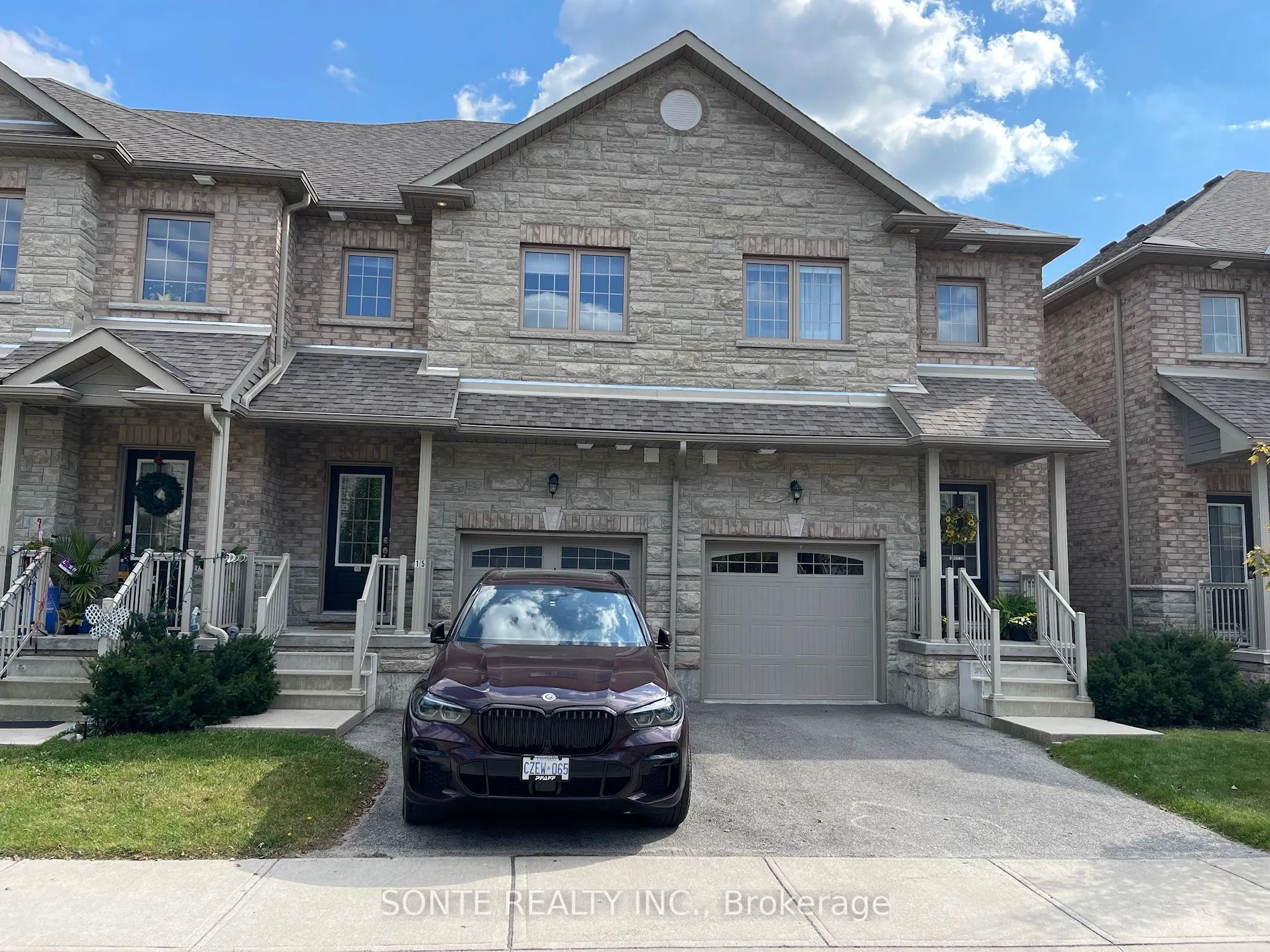 40 Megan Crescent, ##15