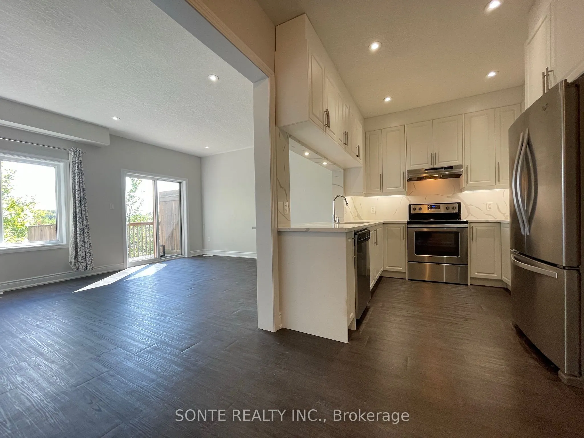 40 Megan Crescent, ##15