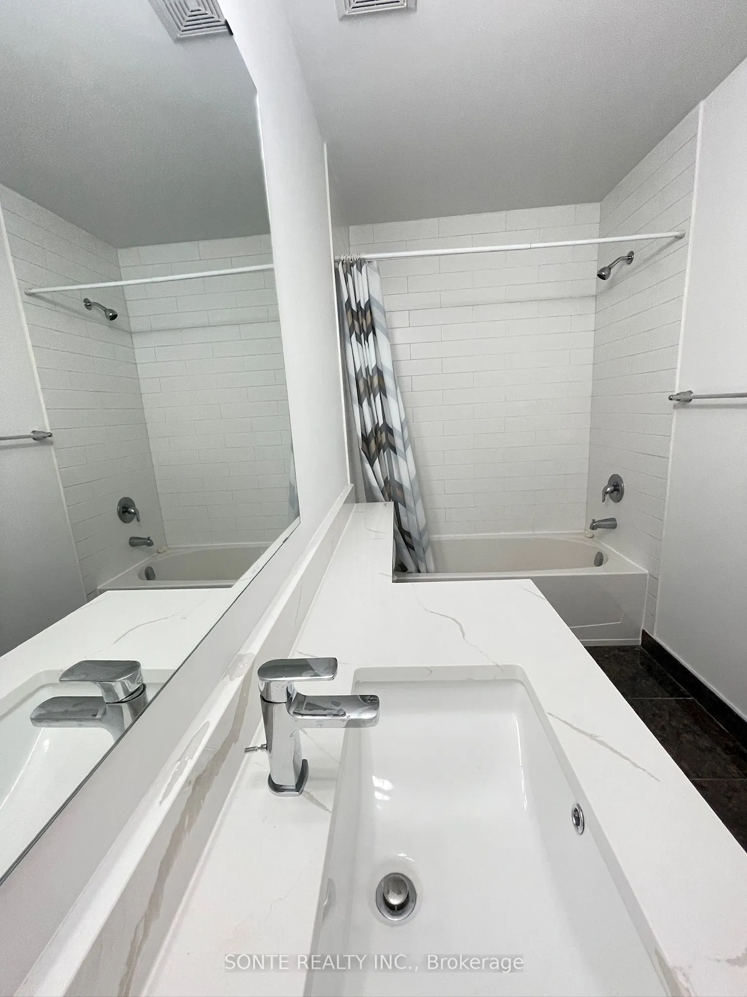 40 Megan Crescent, ##15
