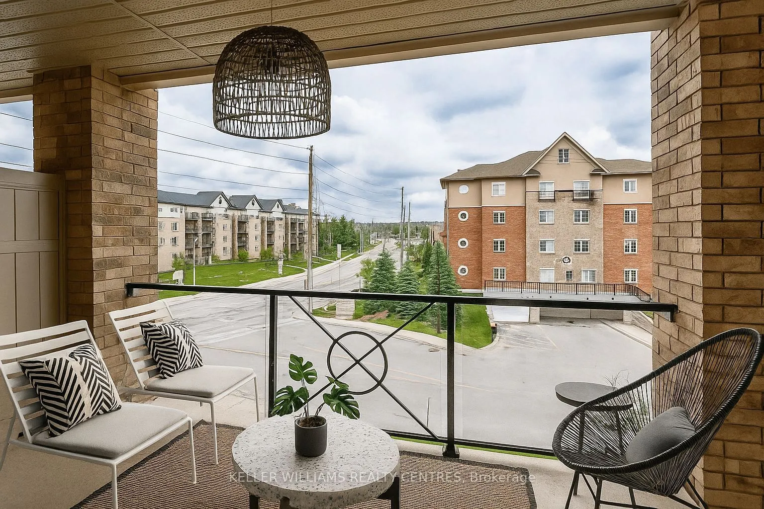 41 Ferndale Drive S #309