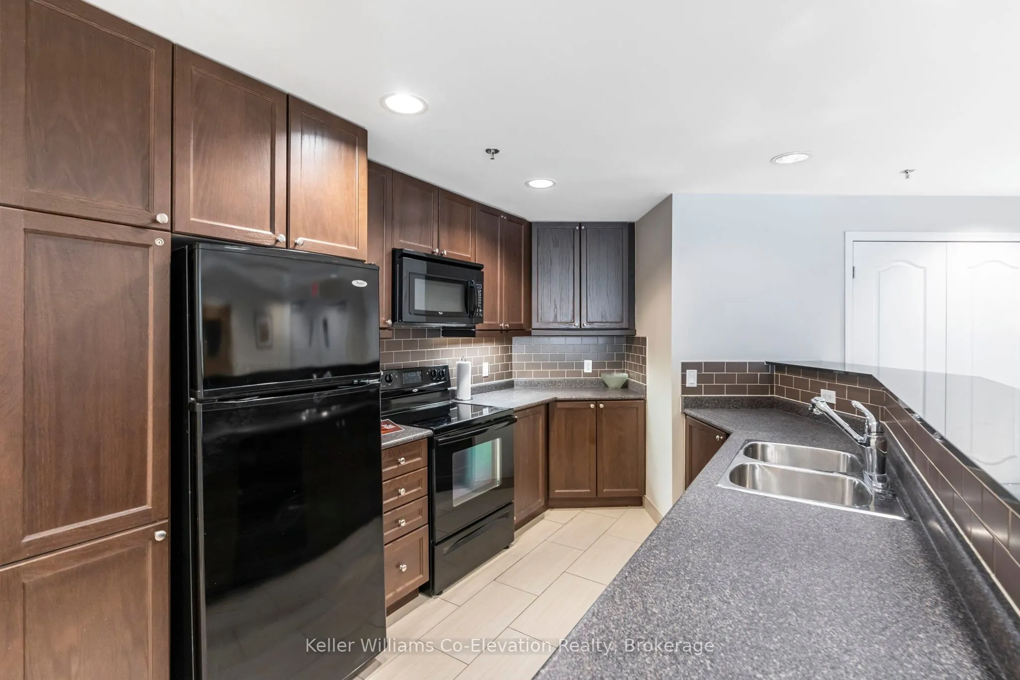 699 Aberdeen Boulevard, #LPH01