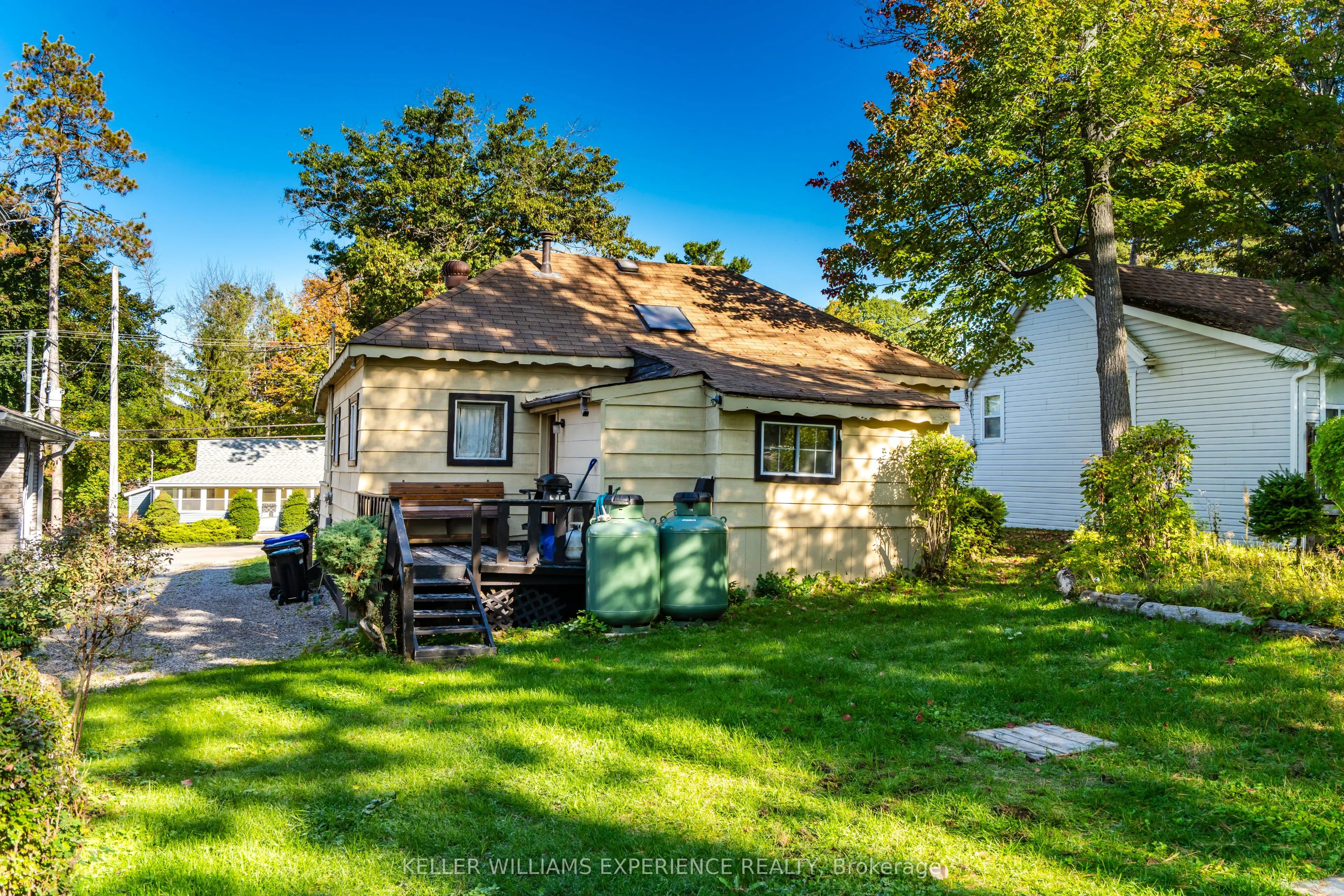 2007 Tiny Beaches Road S