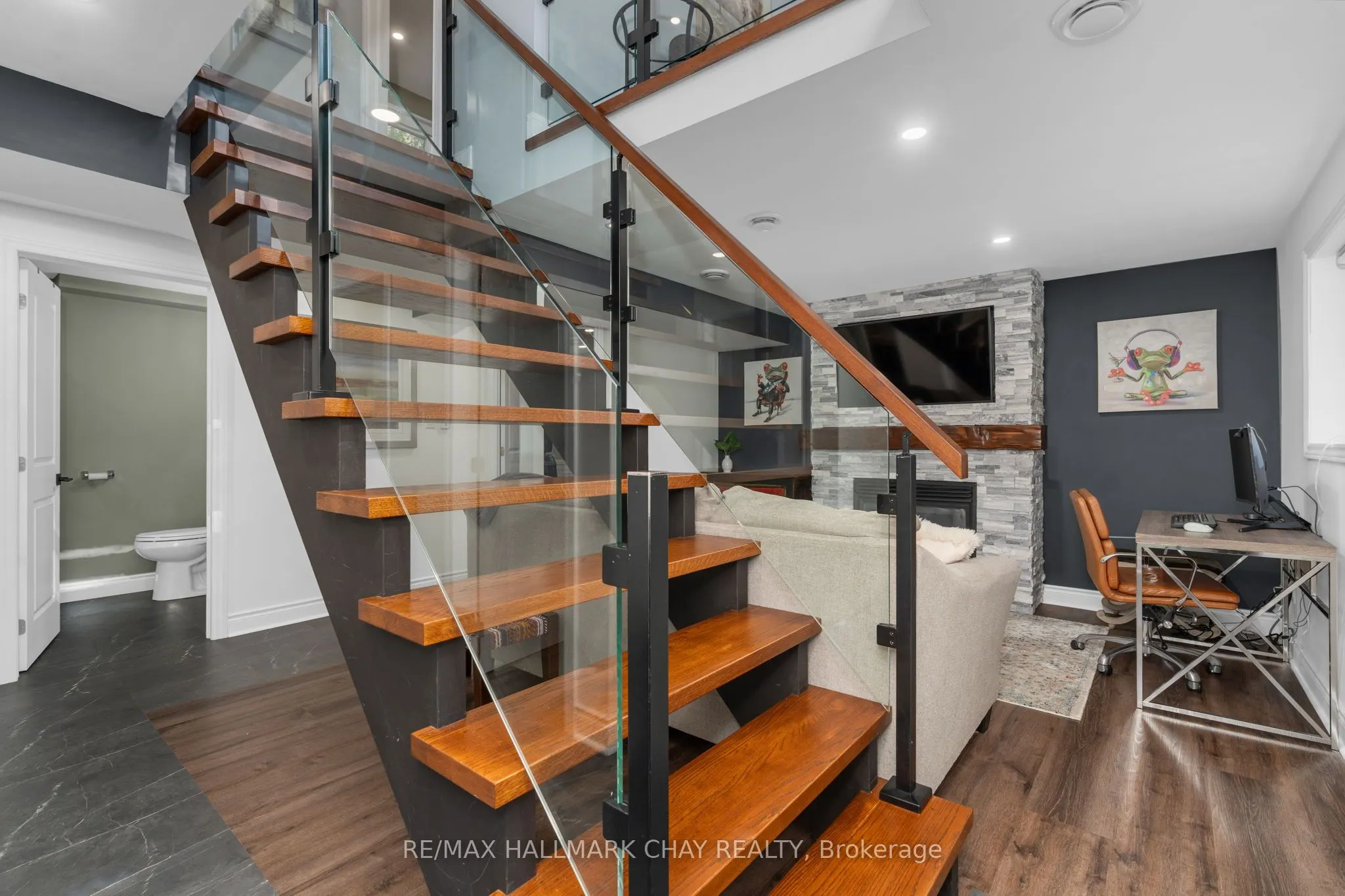 1 Iroquois Ridge